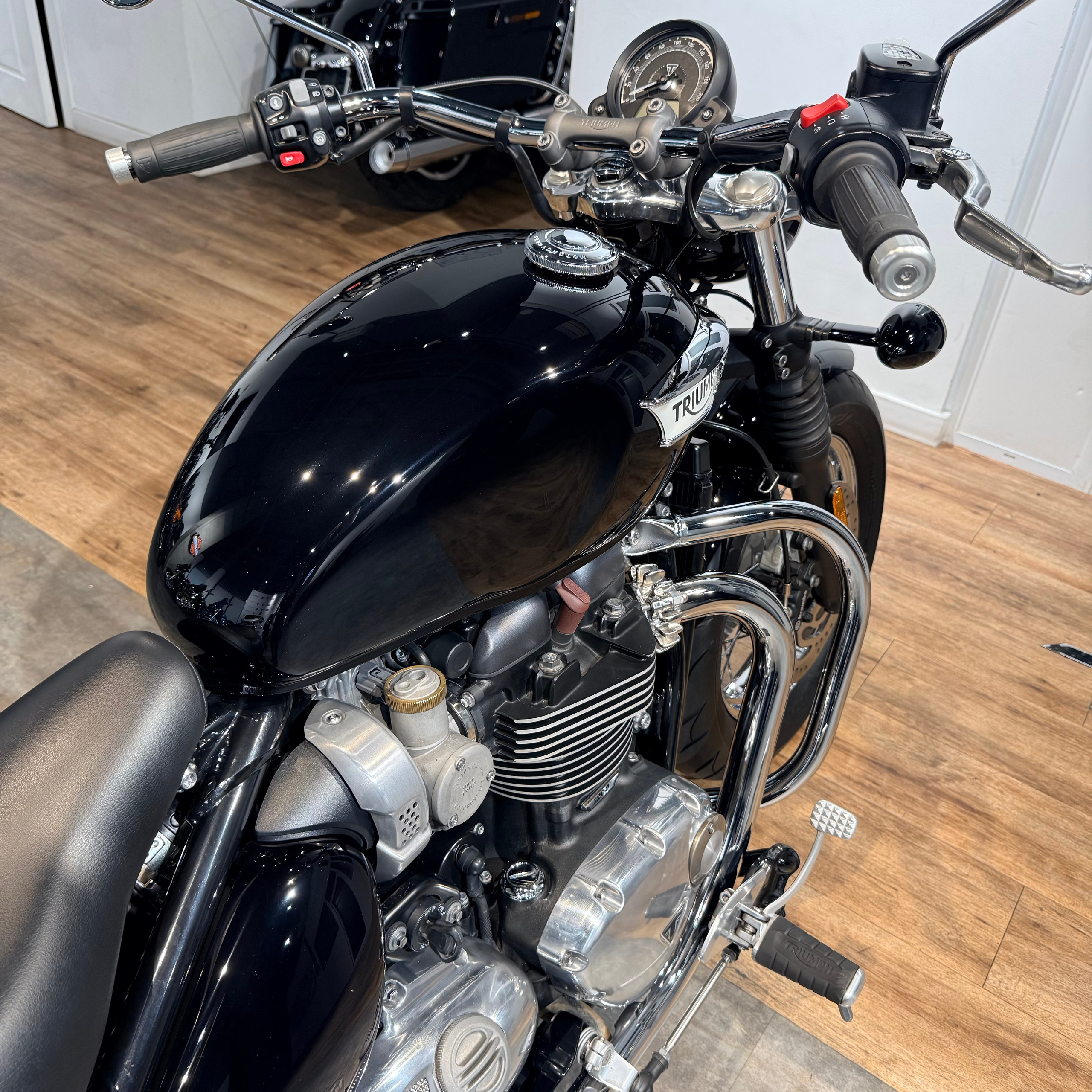 2018 TRIUMPH Bonneville Speedmaster (VIN *SMTD*6014). Hello Davidson, Москва. Только хорошие мотоциклы…