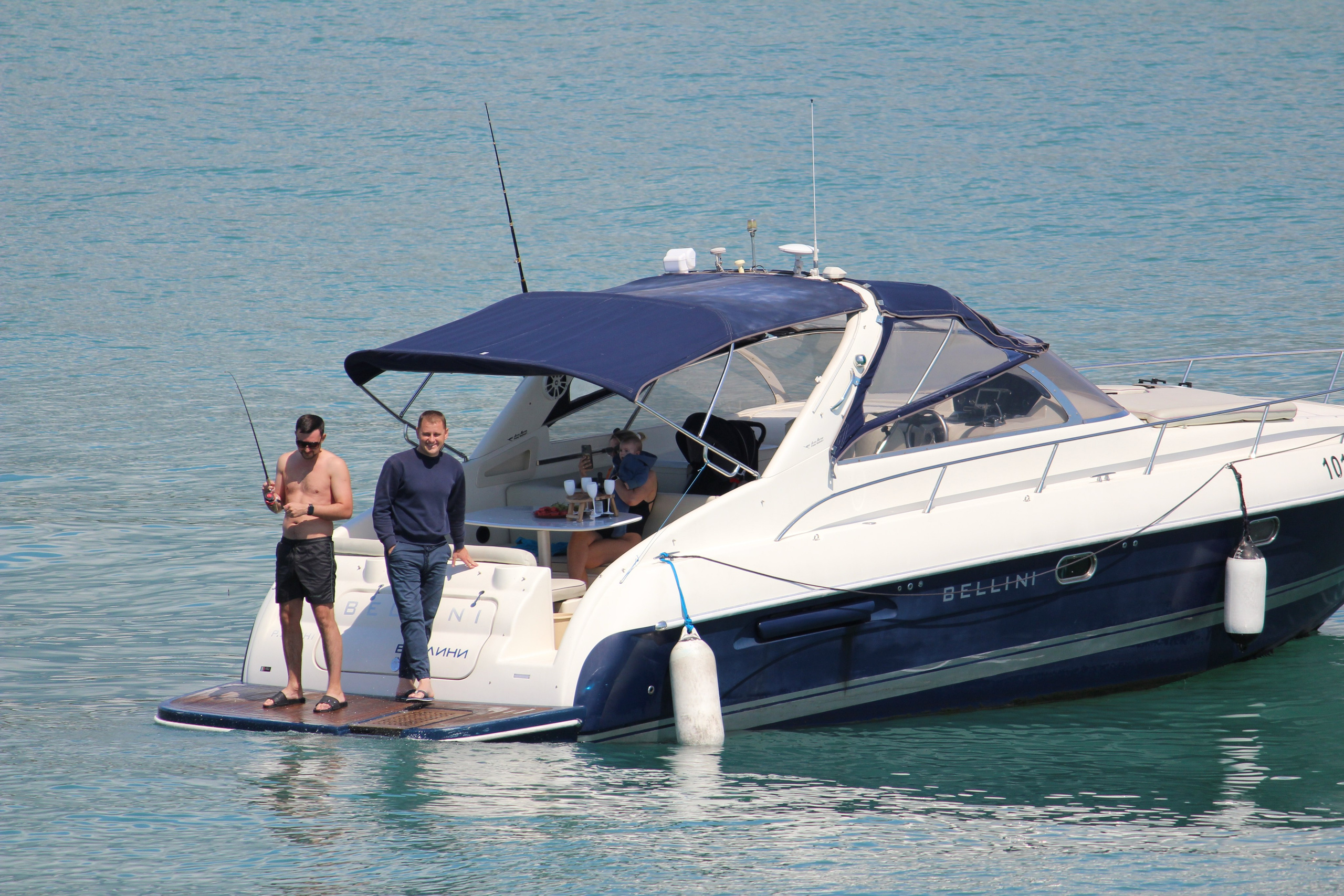 Катер Беллини Аренда Яхты в Сочи Яхтанаморе YACHTNAMORE YACHTANAMORE