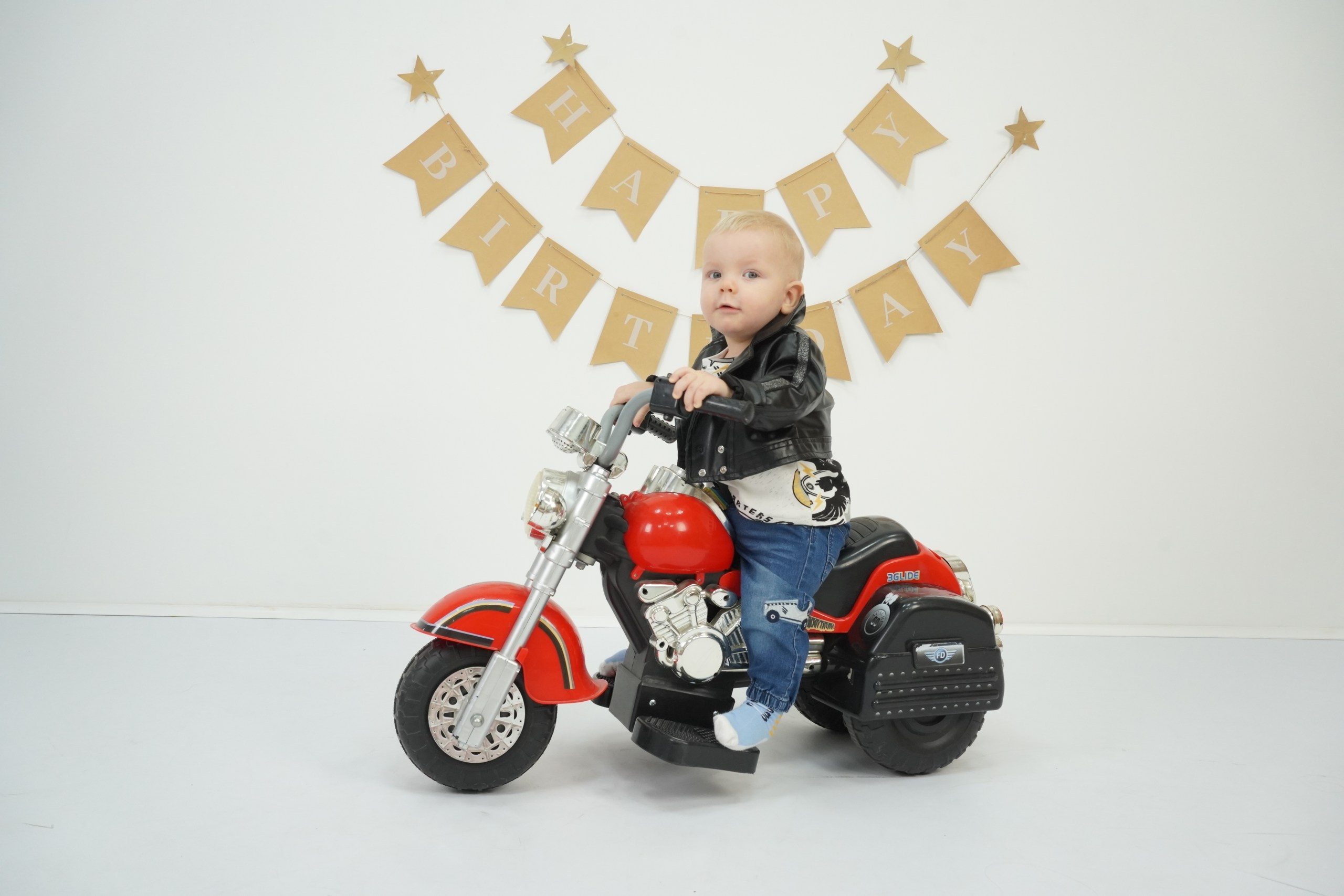 Фотосессия на Годик для Мальчиков. Детская Фотостудия ГОДОВАСИКИ в Санкт-Петербурге фотосесия на годик