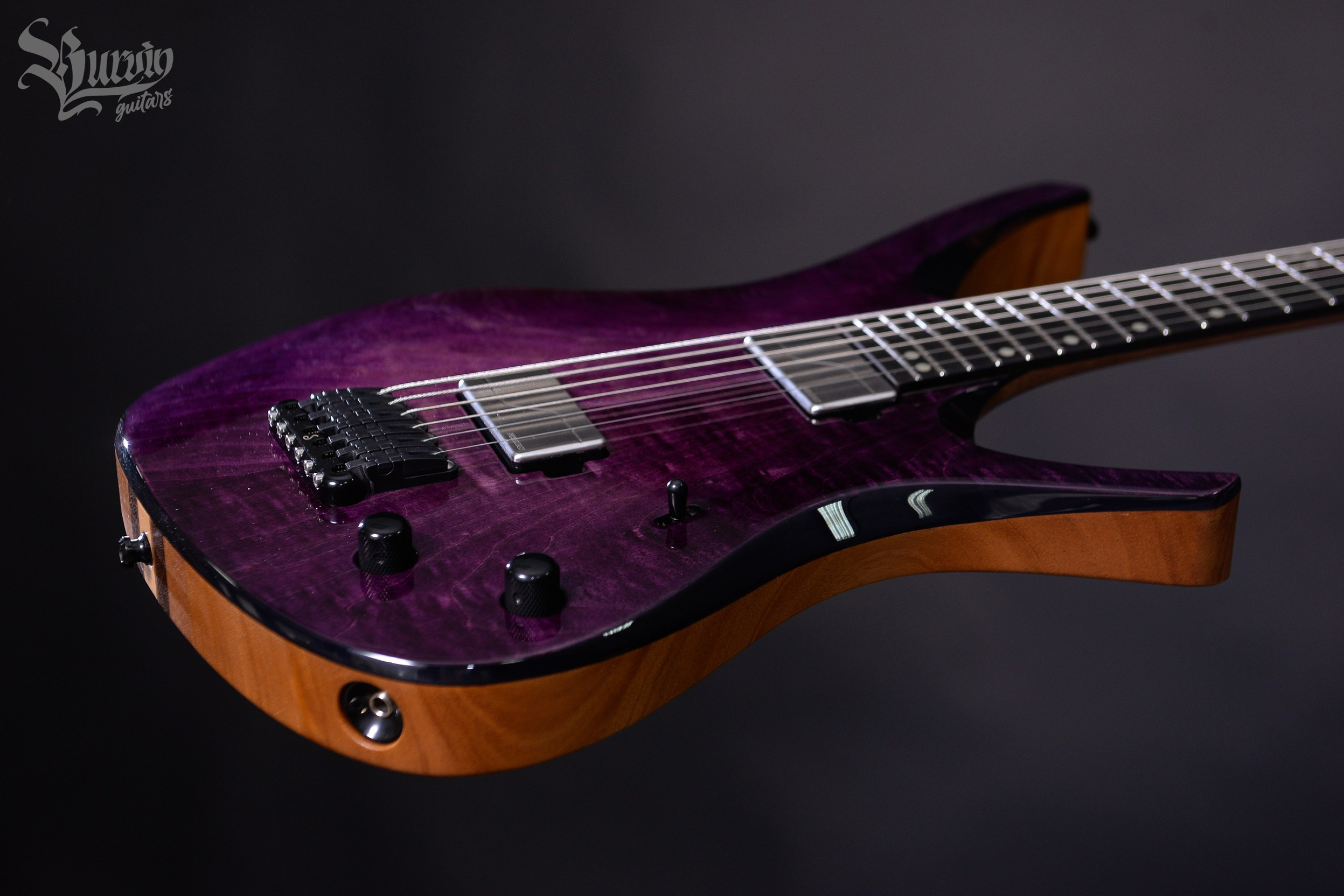 025 THREE AXES. Master of making guitars and basses to order