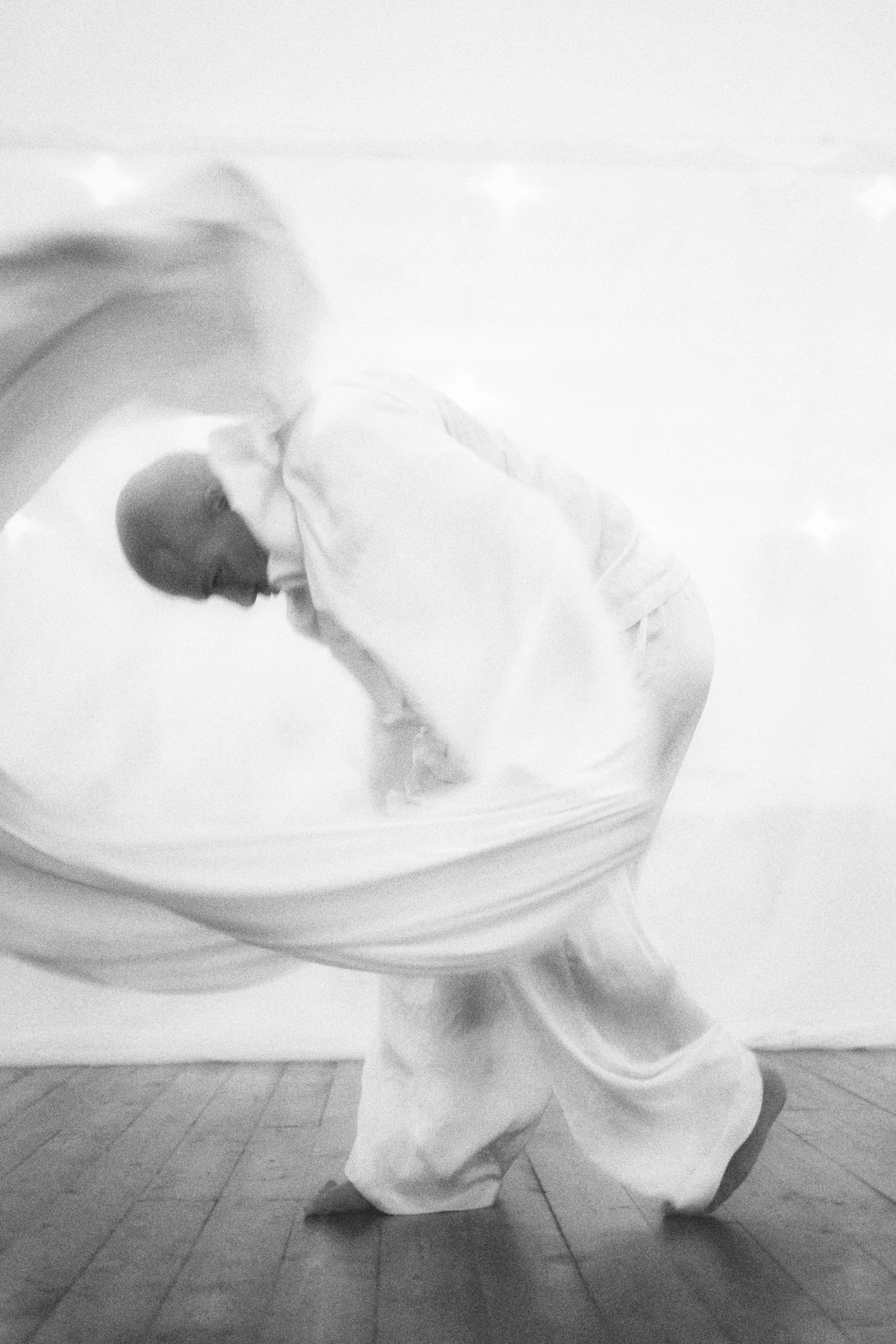 Pavel Alekhin, Clown-mime / Saint-Petersburg 2024. POLINA MÔMOT