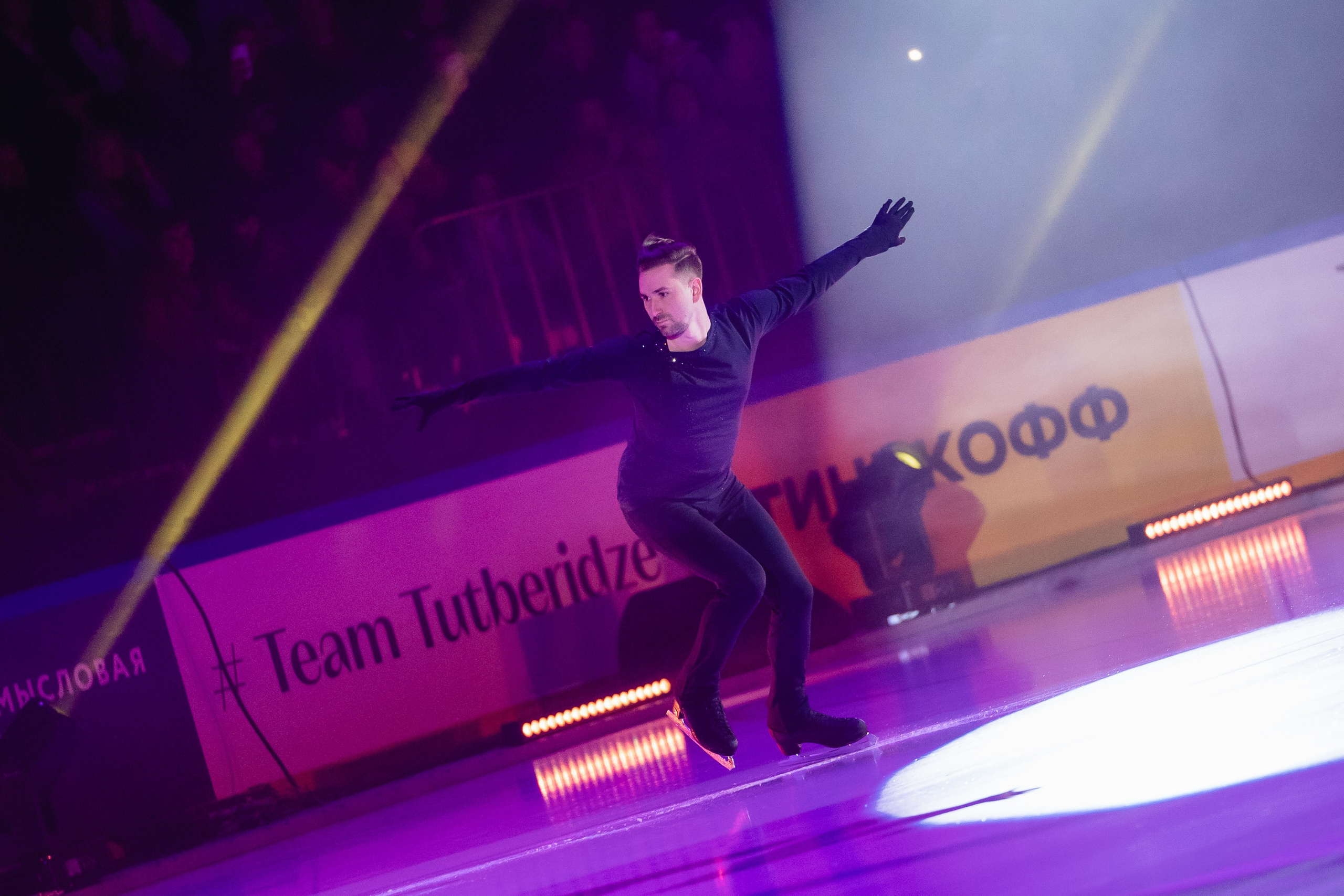 Шоу «Чемпионы на льду» в Новосибирске. Воробьева Ксения — Спортивный и танцевальный фотограф Новосибирск