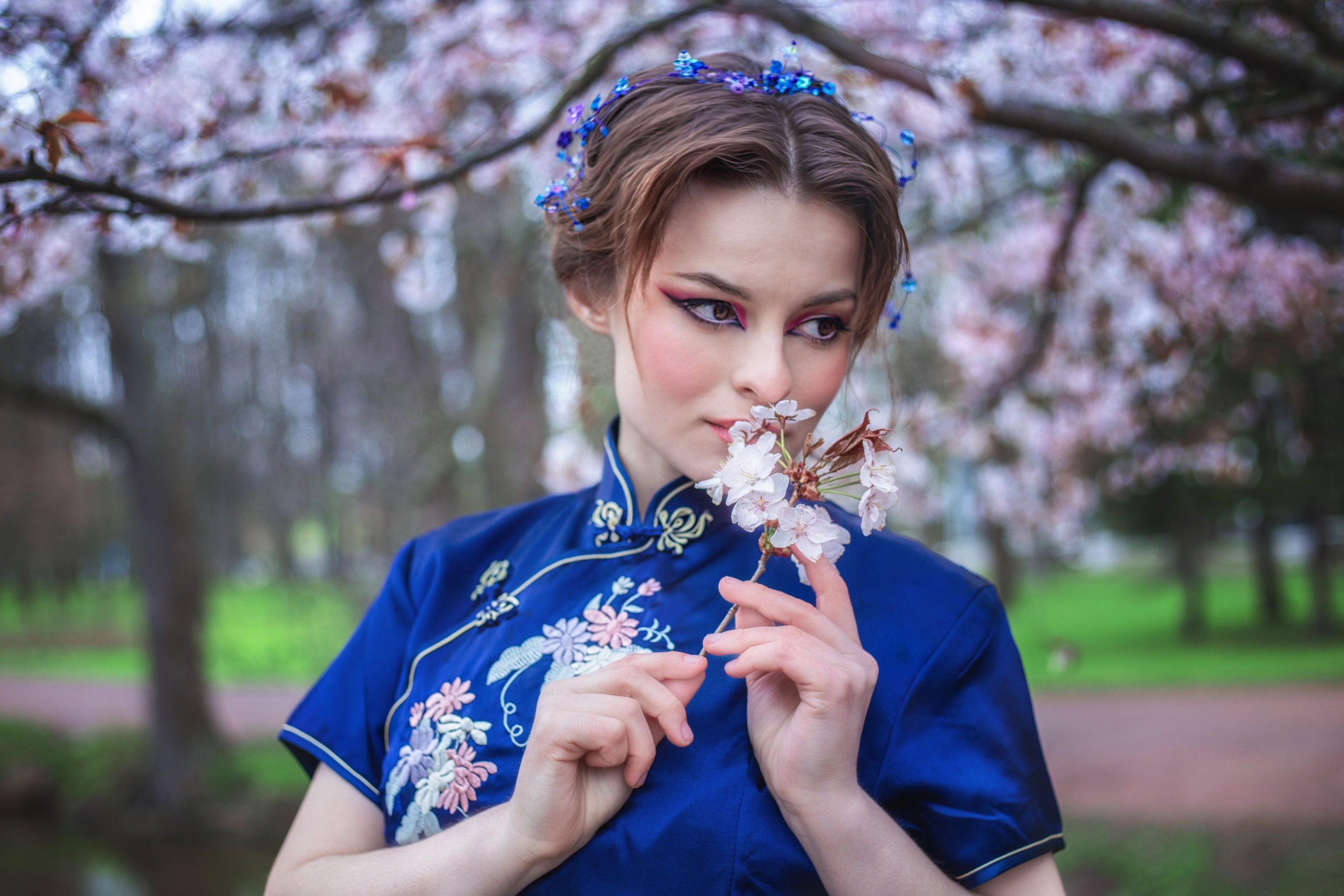 Фотосет в сакуре. Самураи, мечи и красавицы японки. Художественный и репортажный фотограф в Санкт-Петербурге Виктория Никитина