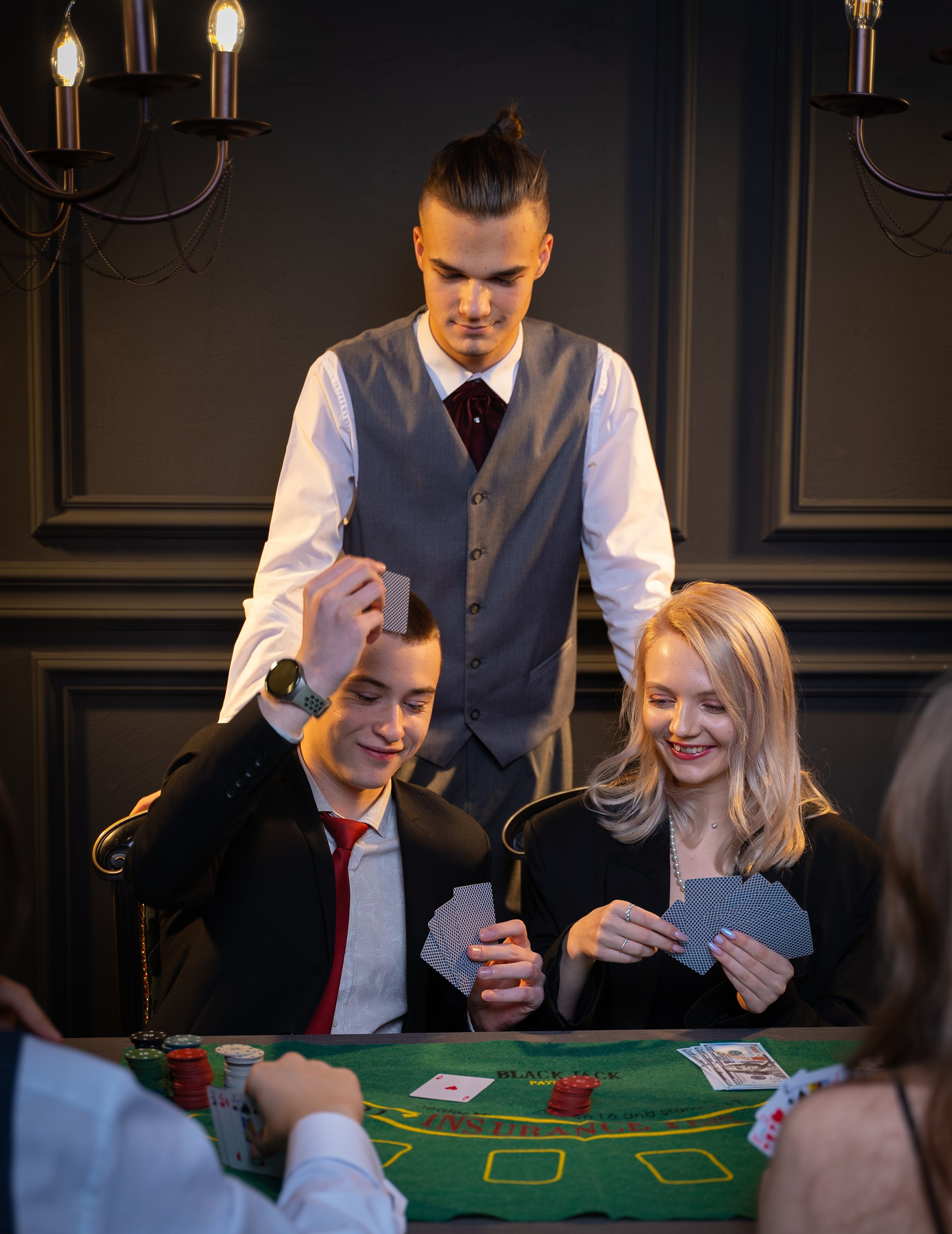 Тематическая студийная фотосессия для выпускных альбомов Жанна Бакунович