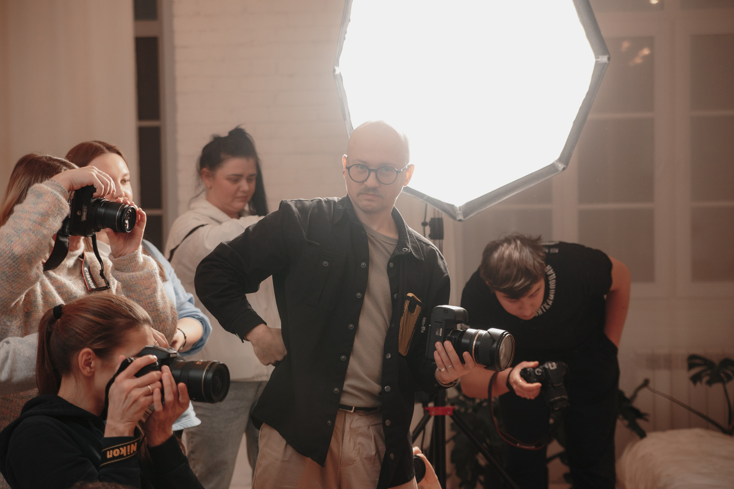 Команда. Медиашкола Факультет — сеть фотошкол, в которой преподают профессиональные практикующие фотографы с огромным опытом!