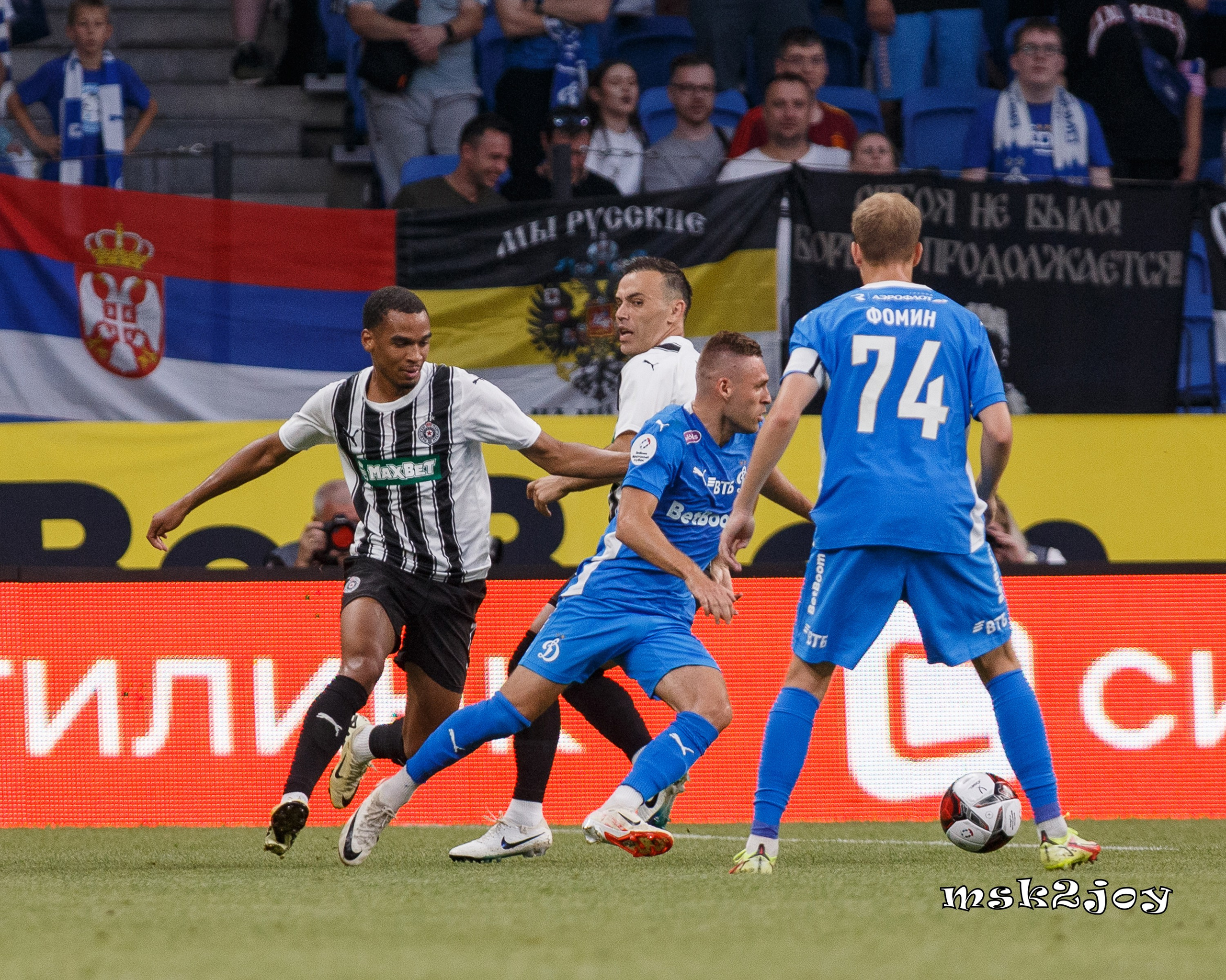 Фоторепортаж. ФК Динамо — ФК Партизан. Михаил Тоцкий портретный и репортажный фотограф в Москве