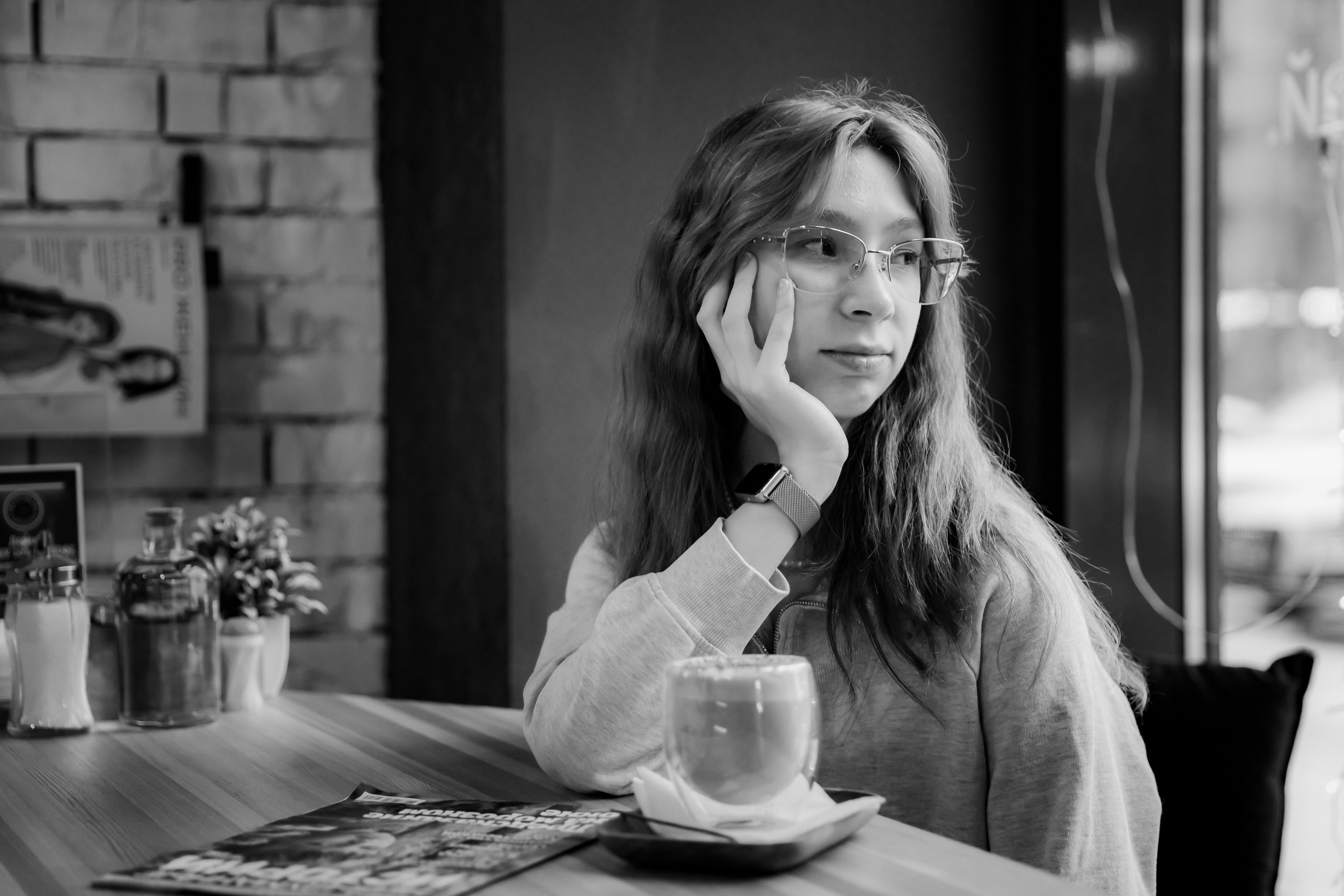 Портретная фотосессия в кафе. Интерьеры, Контент, Портреты | Фотограф в Москве Дани Терно