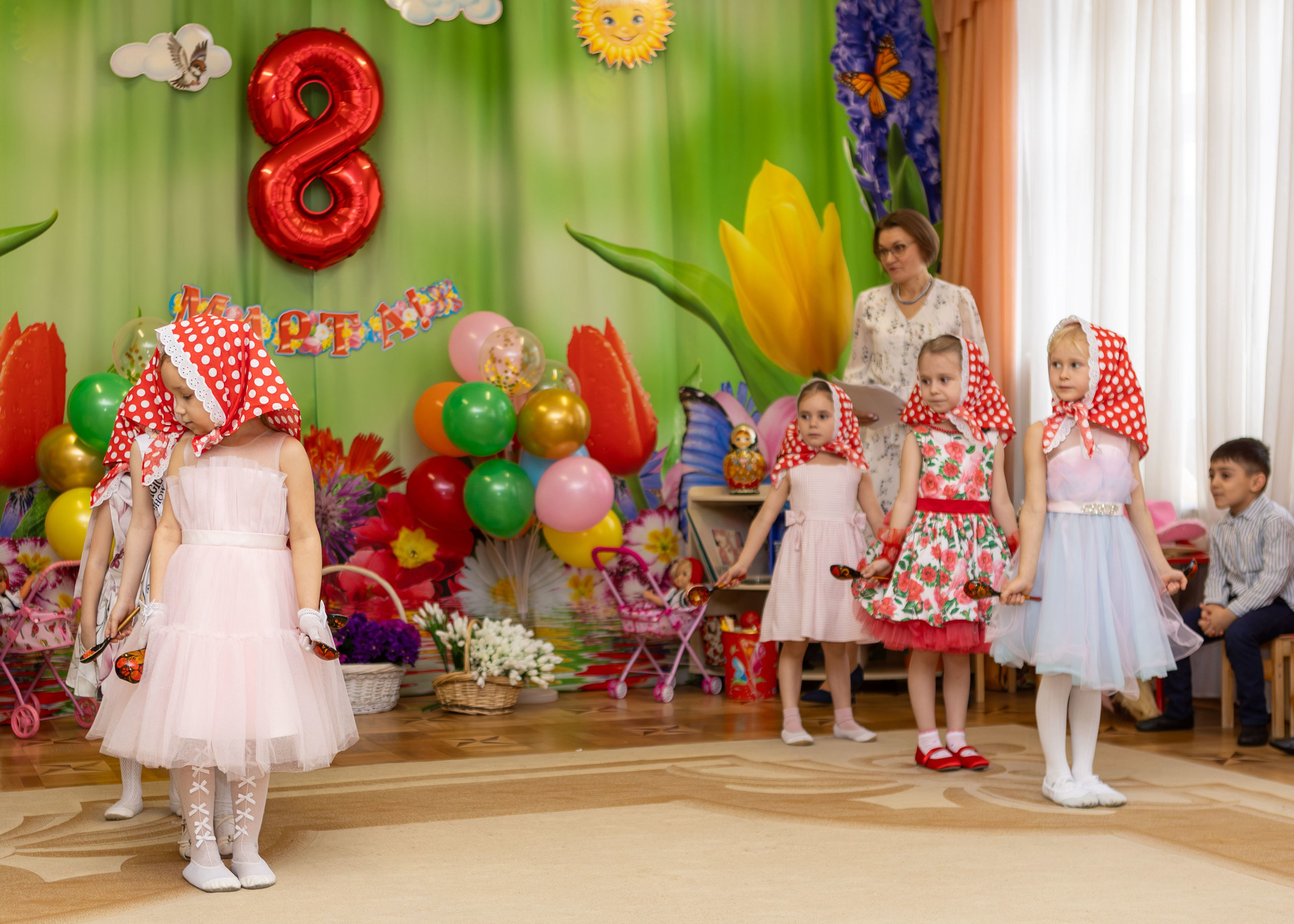 Утренник 8 Марта в детском саду № 1164 — группа «Сверчки»