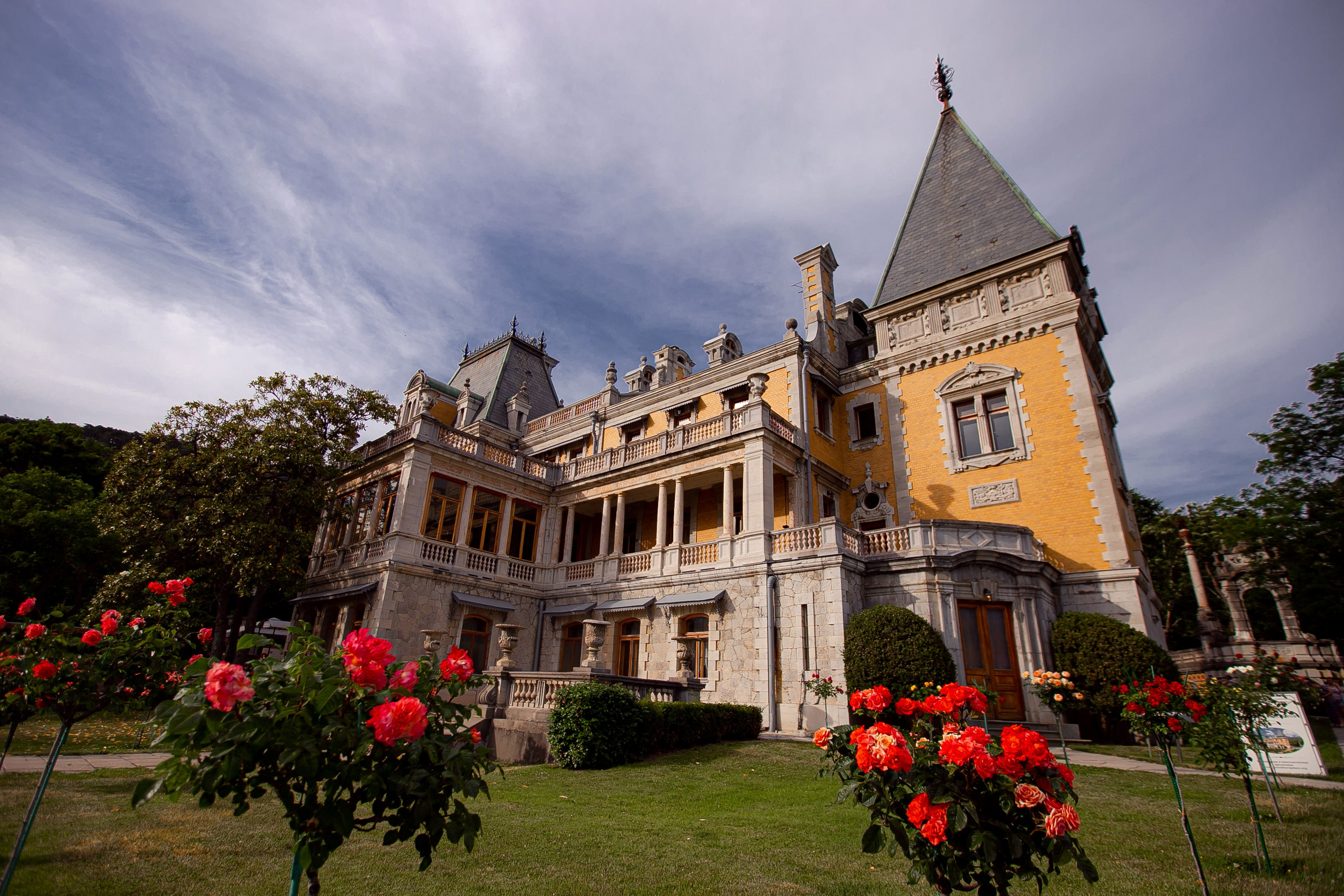 Фотосессия в Массандровском дворце 2024 г. Свадебный фотограф в Севастополе и Крыму| Tanya Sher