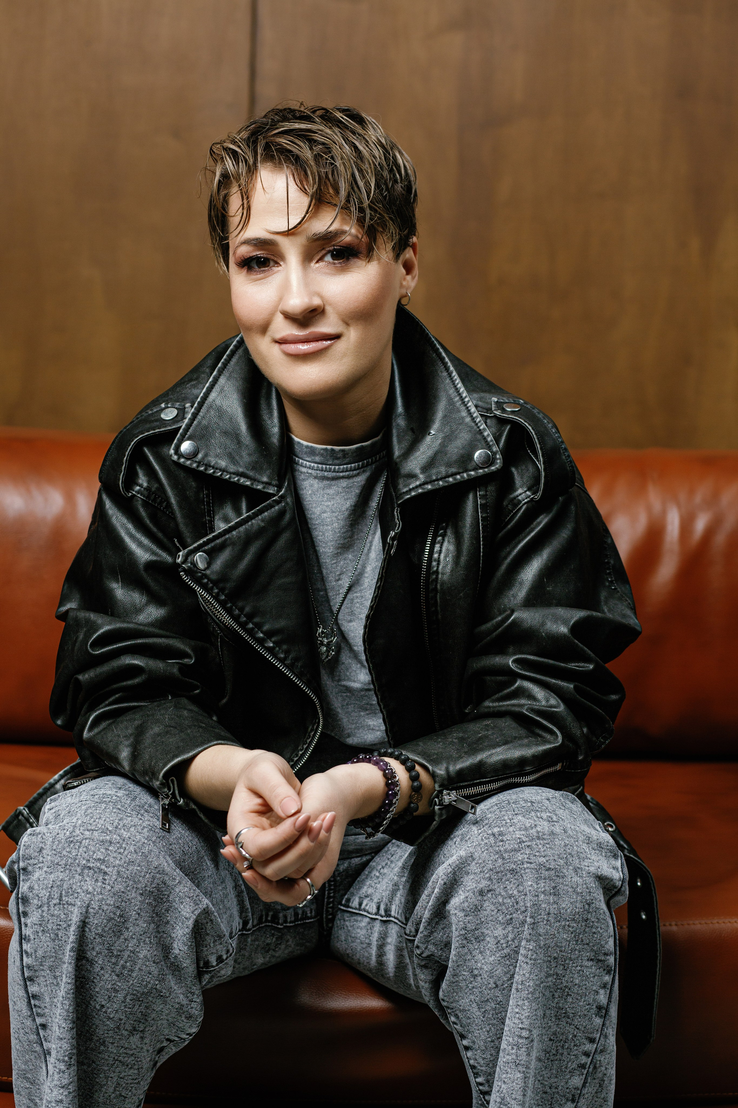 Женская индивидуальная фотосессия в фотостудии в городе Ростове