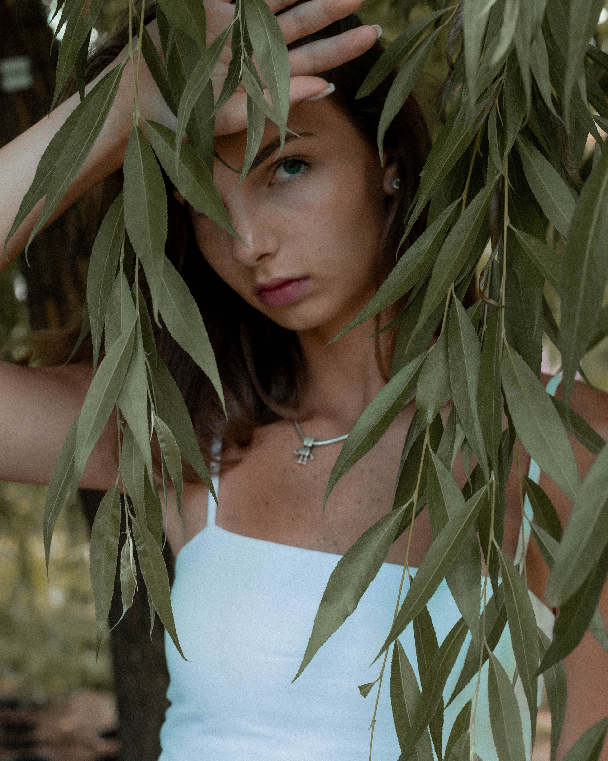Аня. Женский фотограф. Создатель украшений ручной работы. Модель