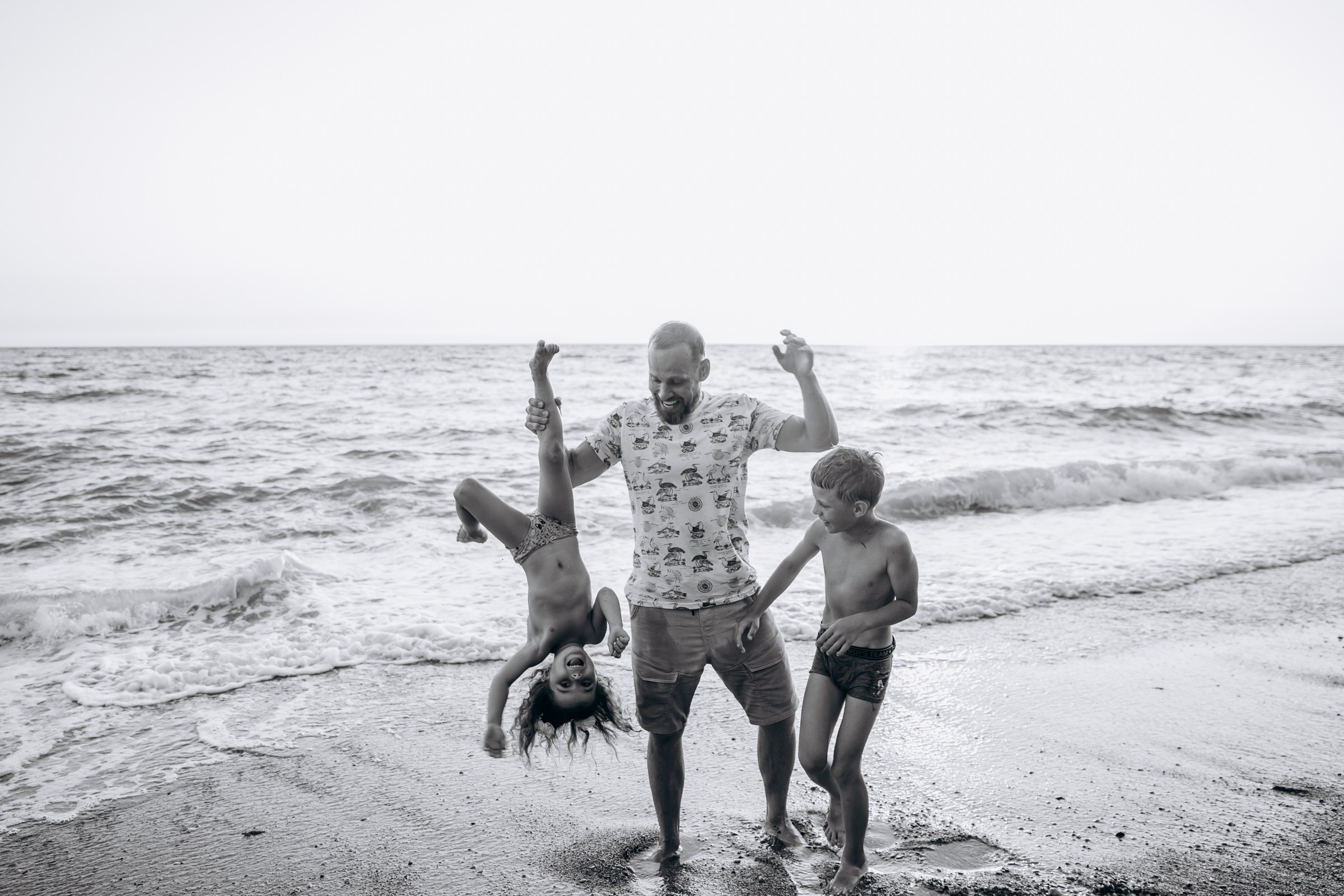 Ксения и её большая семья. Фотограф в Крыму — Федор зайцев. Свадебная, семейная и портретная съёмка. Фотографии для контента, для бизнеса. Корпоративная съёмка