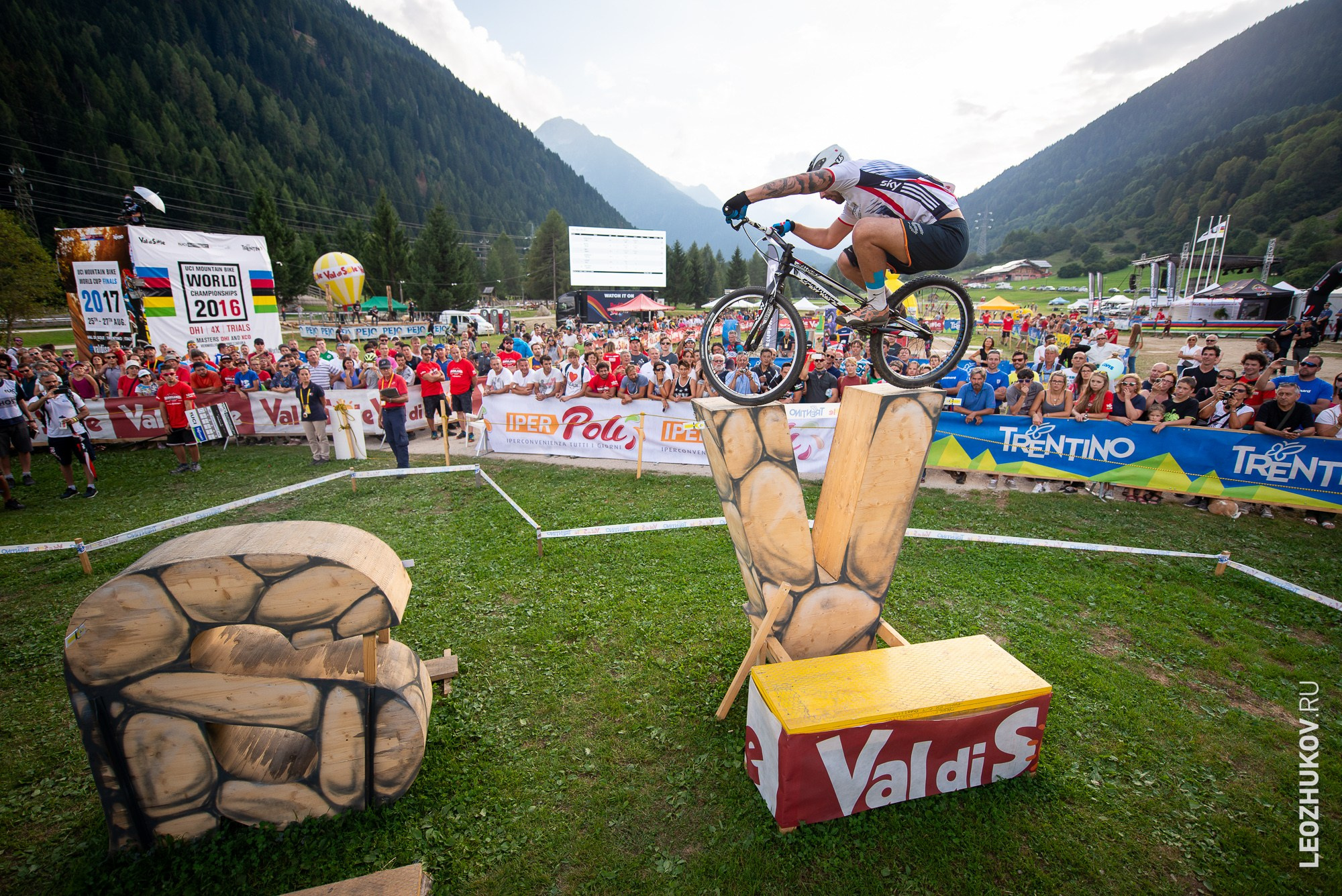 UCI Trials World Championships 2016 — finals. Sports photographer Leonid Zhukov
