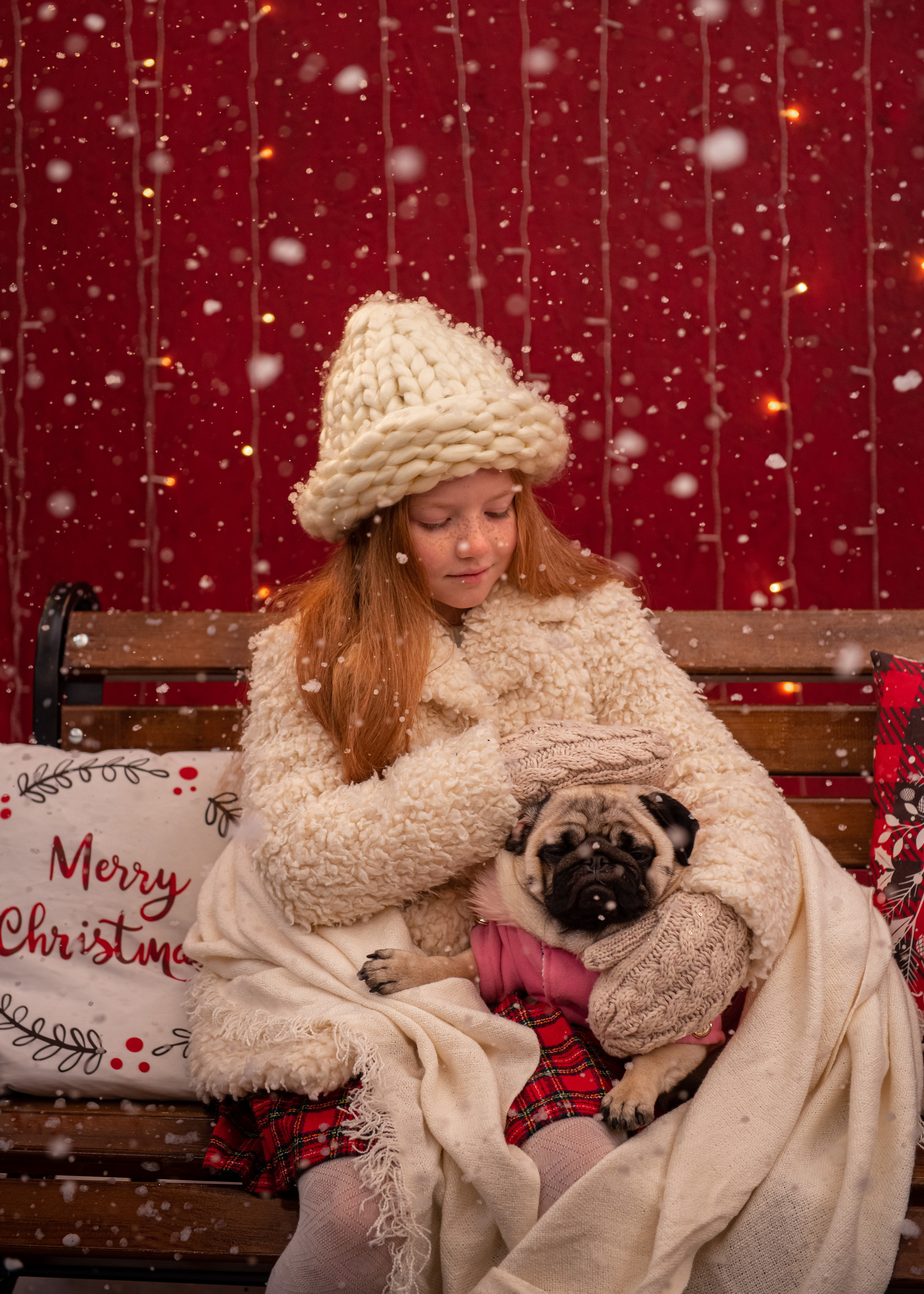 Новогодняя фотосессия Златочки и мопса Васьки. Семейный и детский фотограф в Краснодарском крае Натали Фищенко