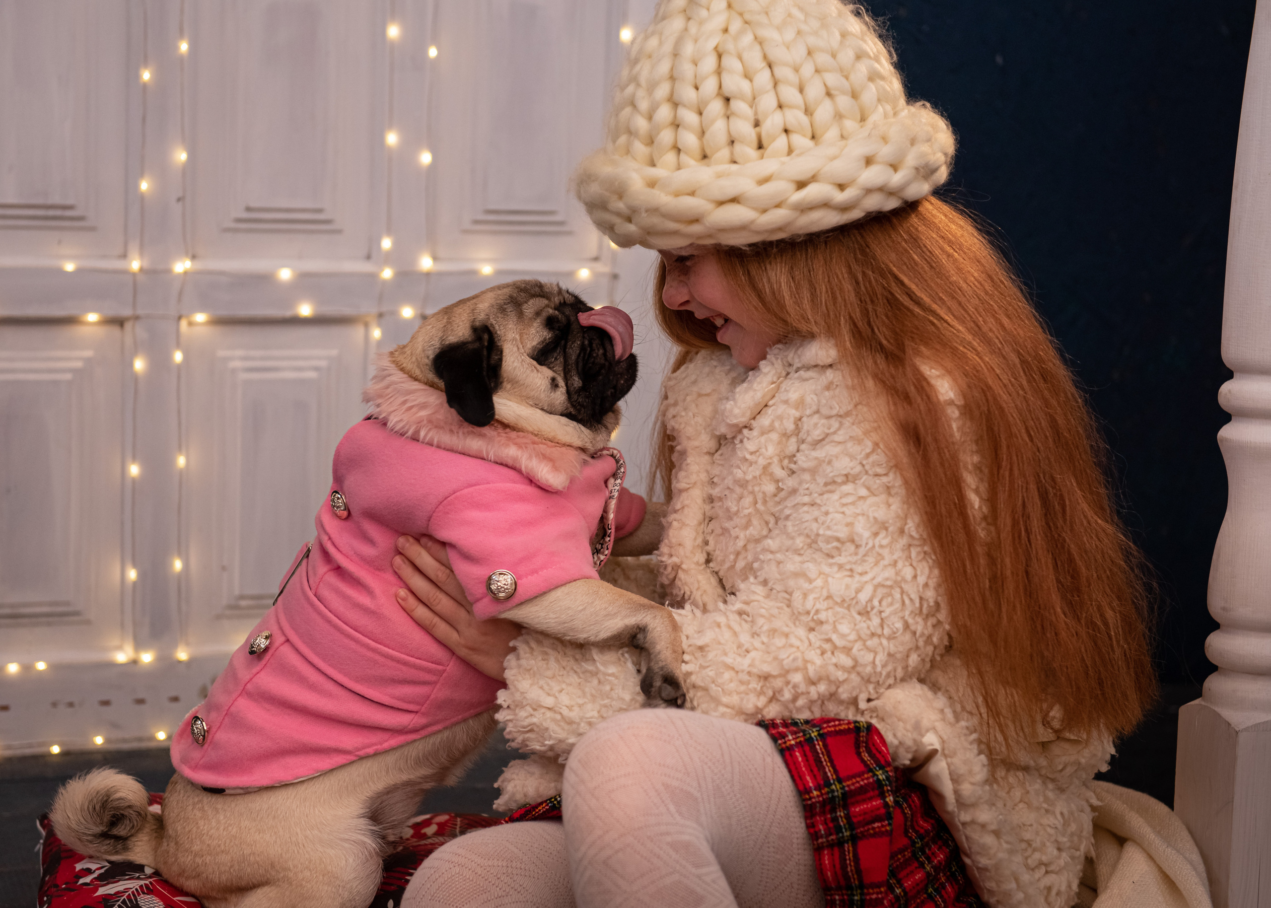 Новогодняя фотосессия Златочки и мопса Васьки. Семейный и детский фотограф в Краснодарском крае Натали Фищенко