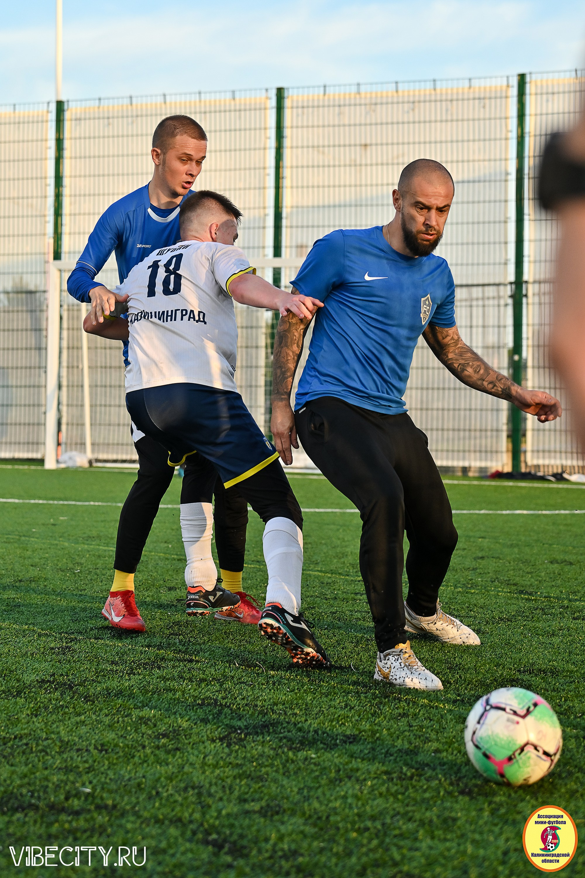 ИГРЫ МИНИ-ФУТБОЛЬНОЙ И КОРПОРАТИВНОЙ ЛИГИ. VIBECITY.RU Вайб Сити Ру Фоторепортажи Фотоотчеты Калининград