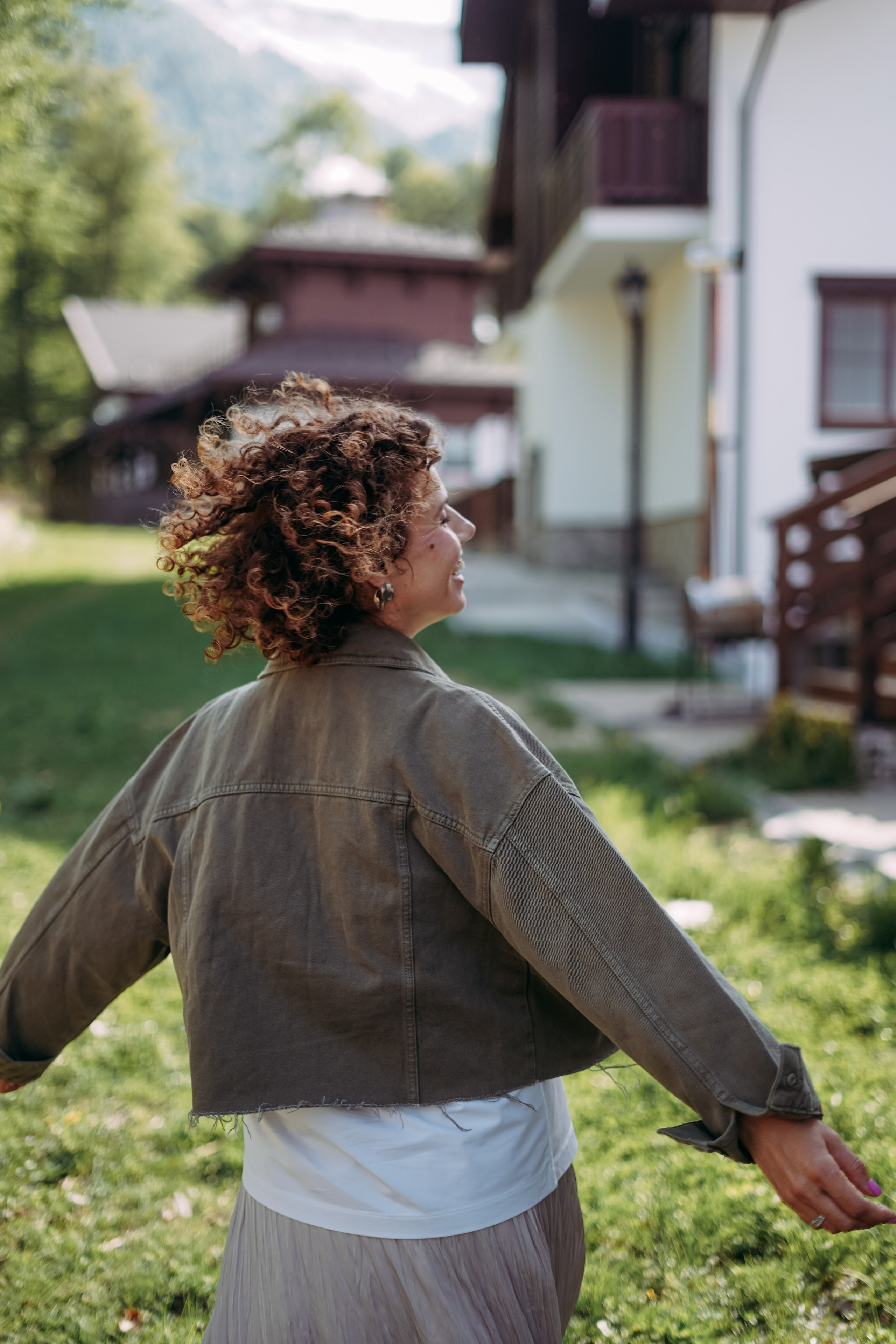 Апрель в горах. Фотосессия для Светланы в Красной Поляне. Фотограф в Сочи и Абхазии | Фототуры | September Air