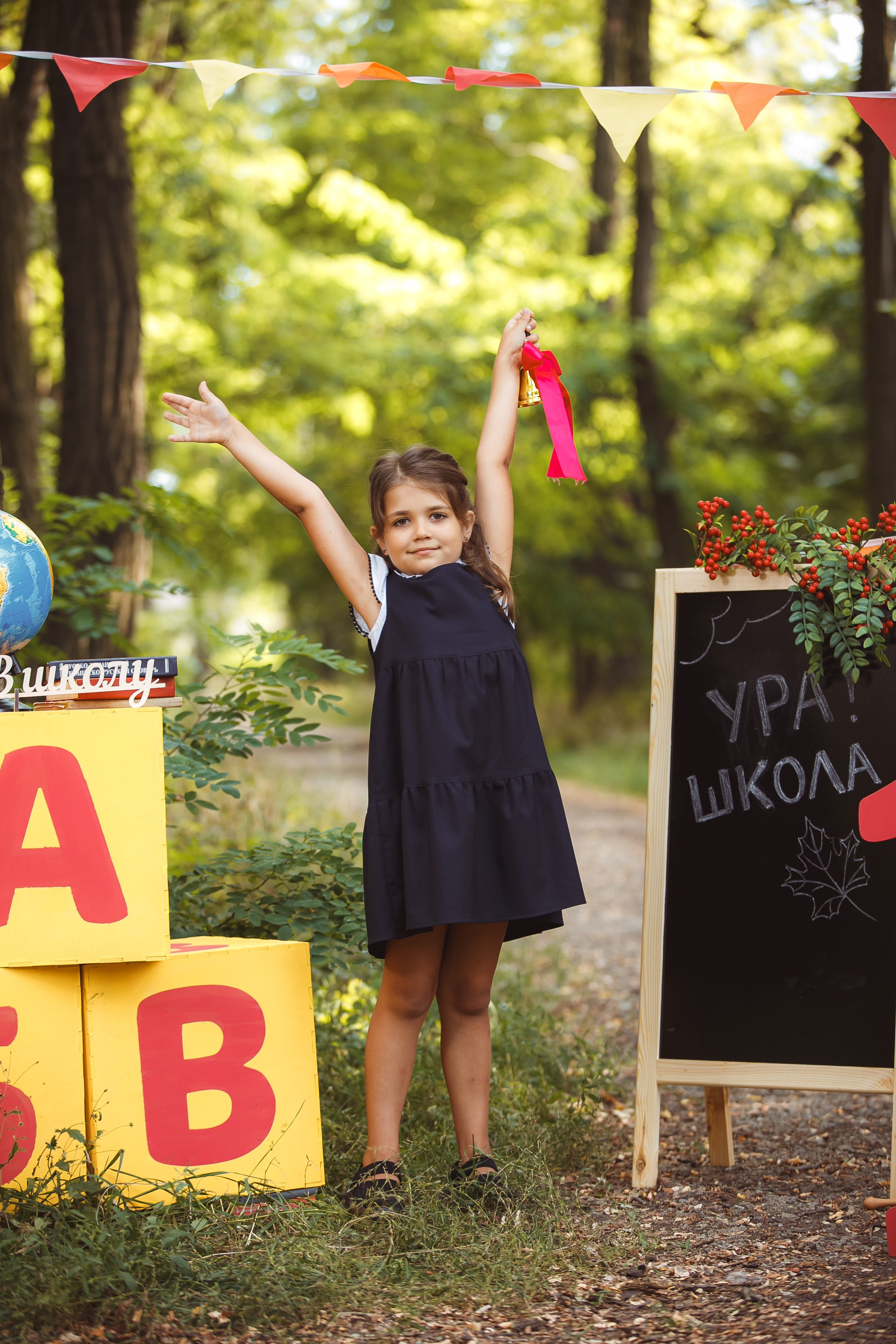 «Здравствуй школа». Выпускные альбомы в Донецке и ДНР. Фотограф Донецк и ДНР