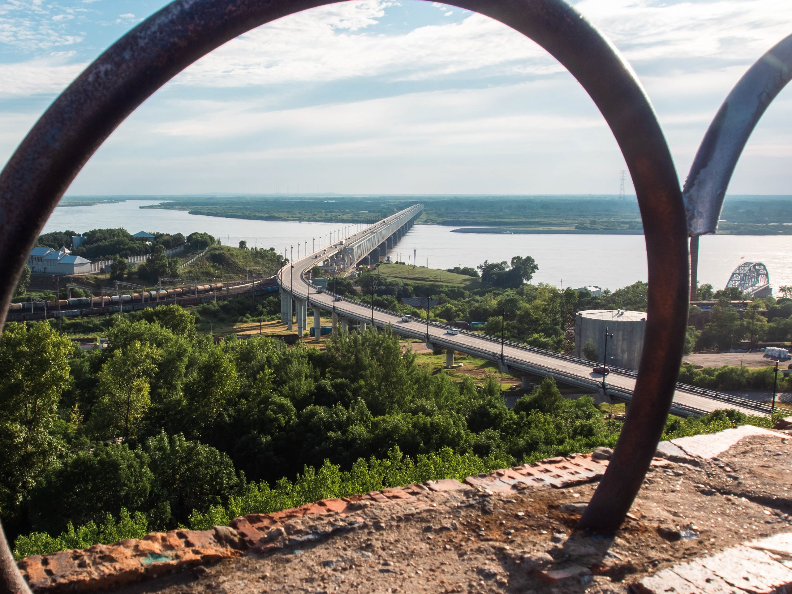 Амурский мост, вид с пятитысячной купюры. Дальний Восток — природа и достопримечательности