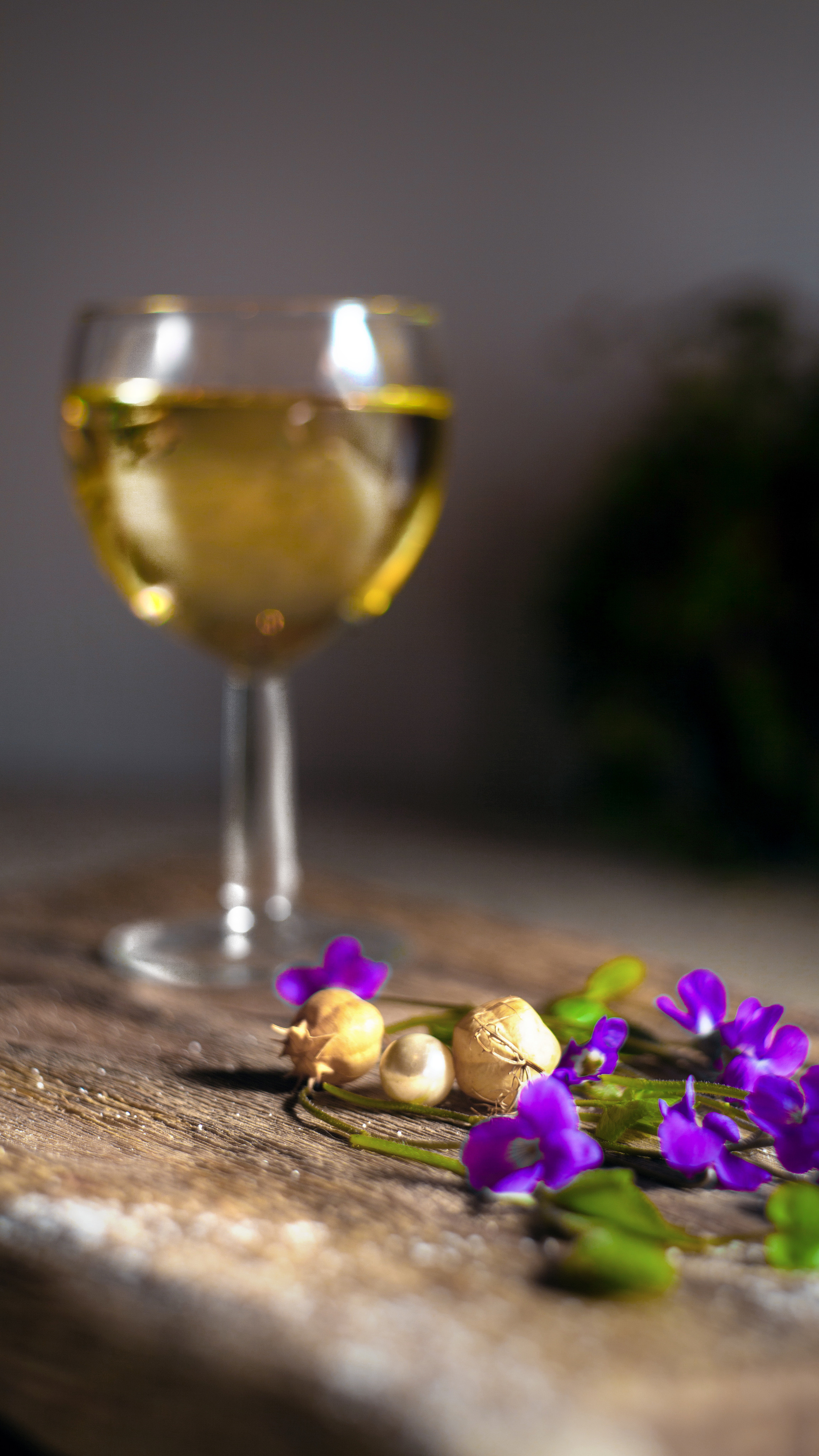 Цветы, которые принимают участие в фудфото. Cake food photo