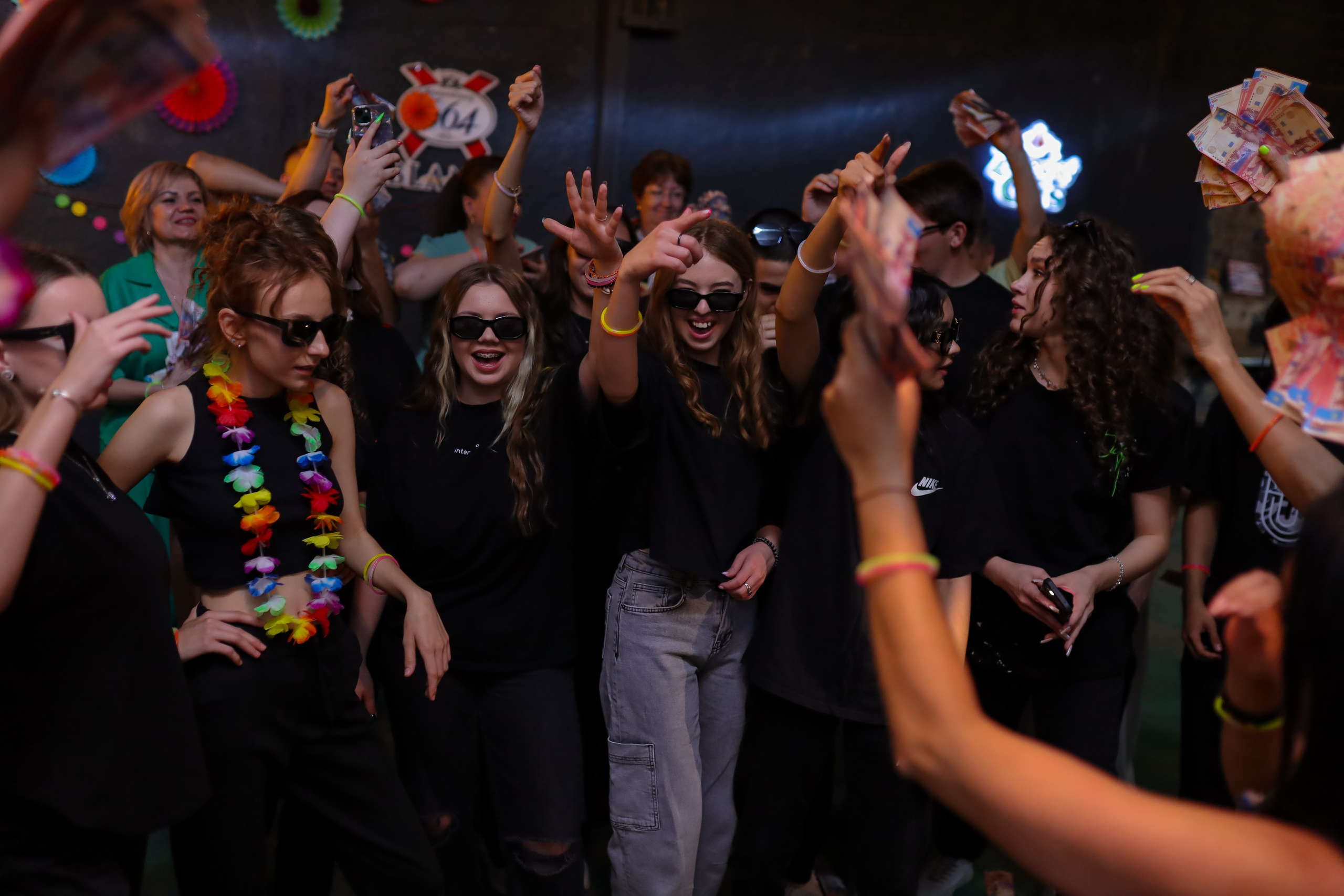 Выпускники. Фотограф в Жезказгане. Графический дизайнер