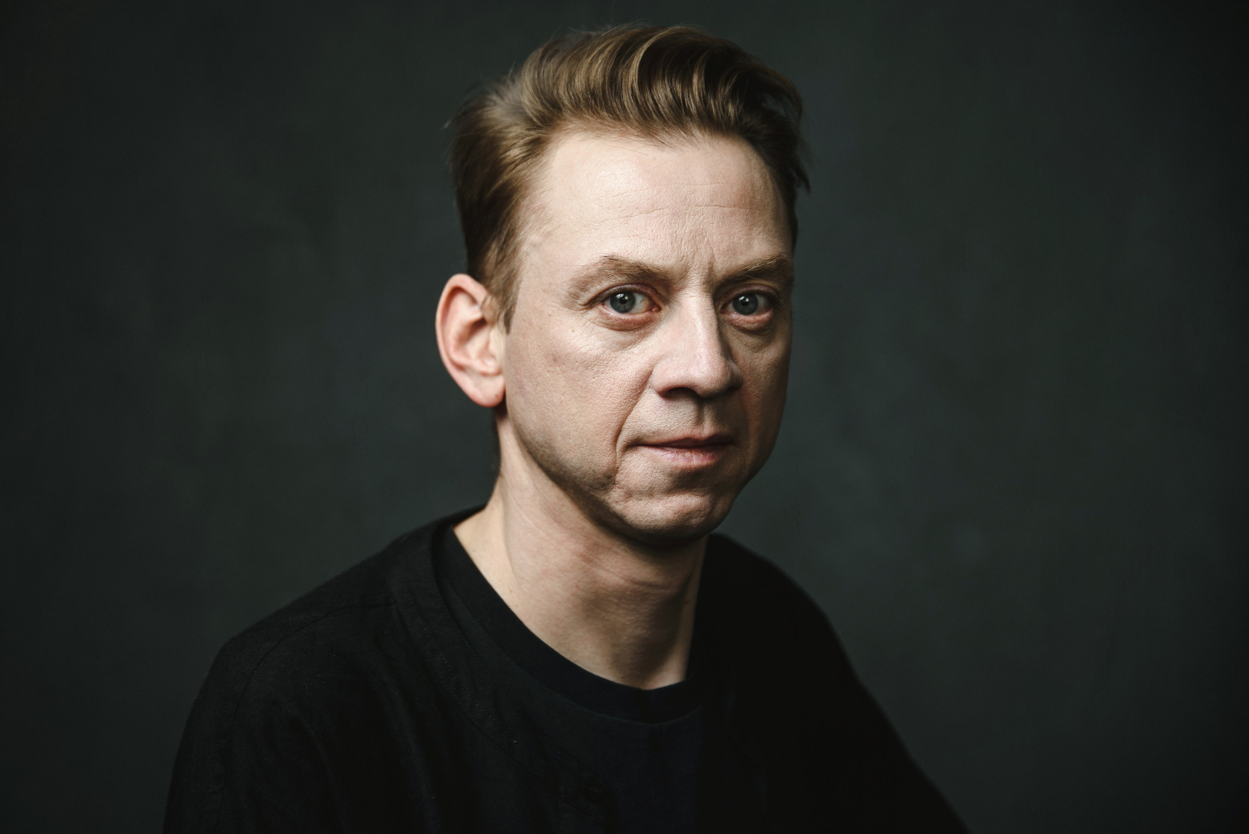 Артист Максим Черных, «Зелёный клоун». Фотограф Денис Неместо, портрет, репортаж