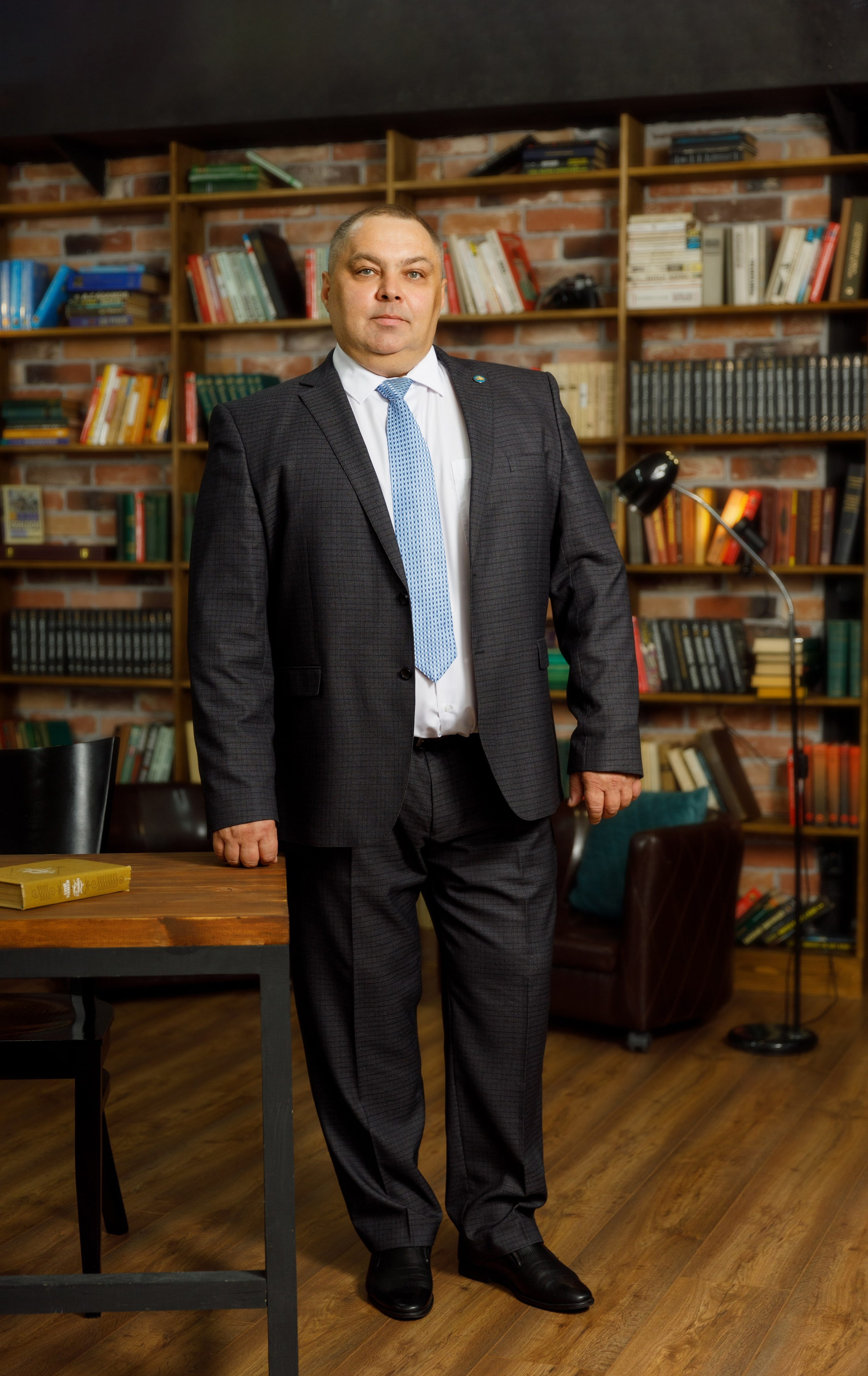 Деловой портрет. Фотограф Анна Телекаева, выпускные альбомы, семейные и репортажные съемки в Омске