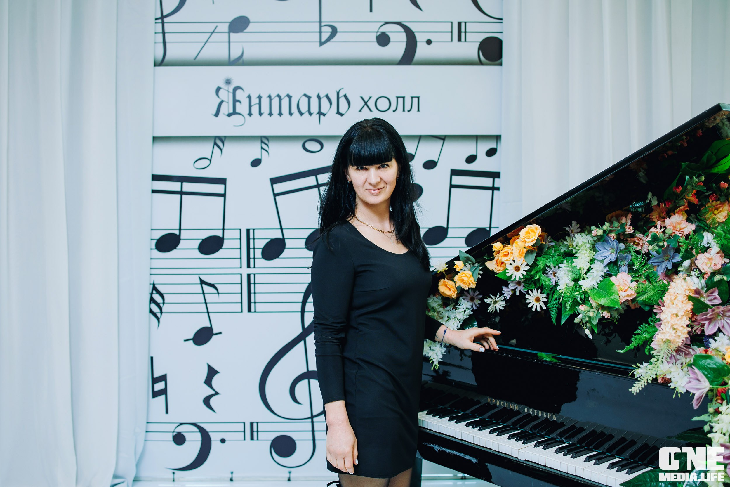 Концерт 8 марта в Янтарь холл. One Media Life: фоторепортажи, фотоотчеты с мероприятий и заведений