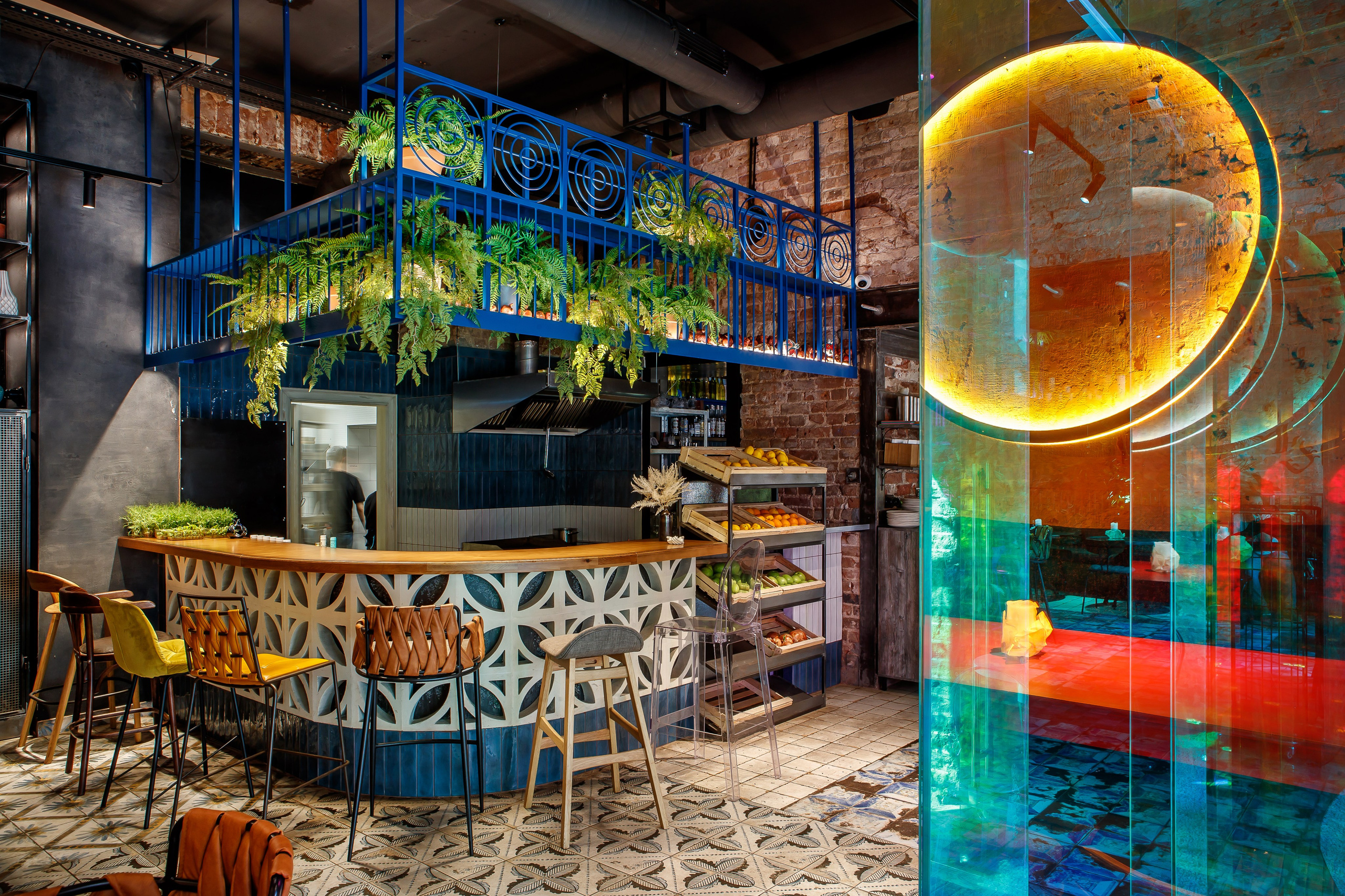 Барное пространство с акцентным светом