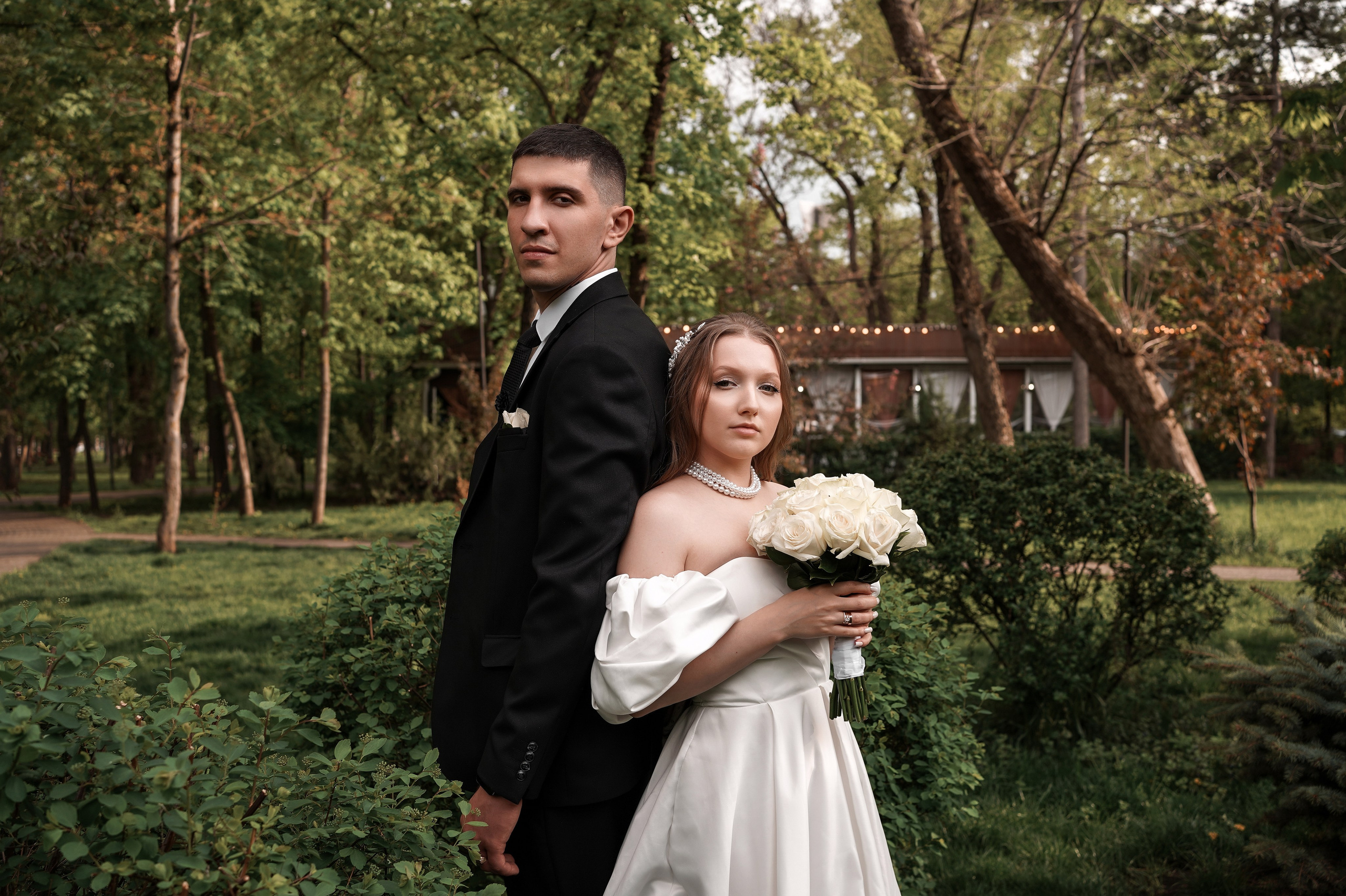 Свадебная фотосессия в парке имени Октябрьской Революции в г. Ростов-на-Дону. Свадебный фотограф в Ростове-на-Дону. Таинство Крещения и Венчания, семейные фотосессии. Алёна Чёботова