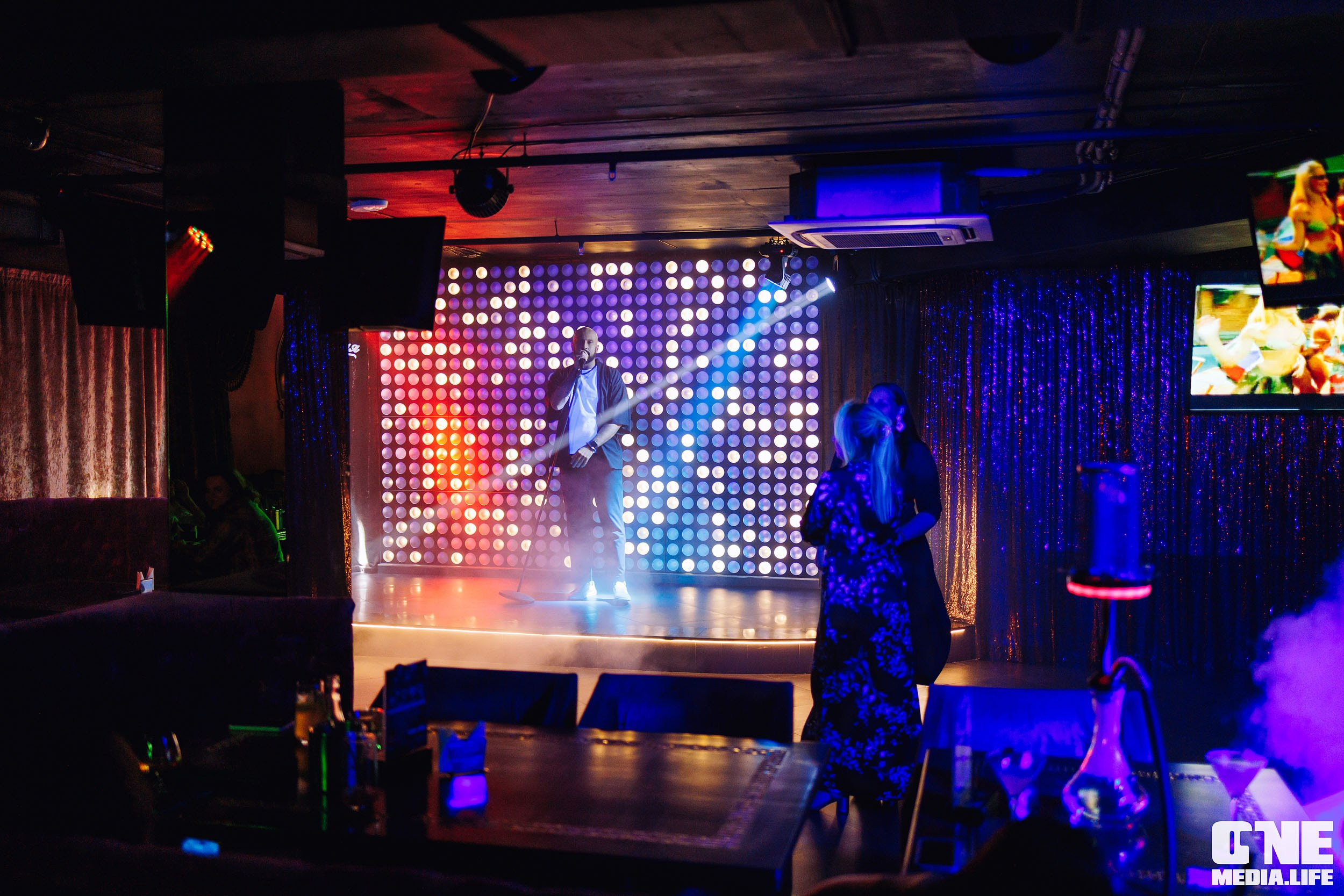 Фоторепортаж из караоке-клуба Эйфория. One Media Life: фоторепортажи, фотоотчеты с мероприятий и заведений