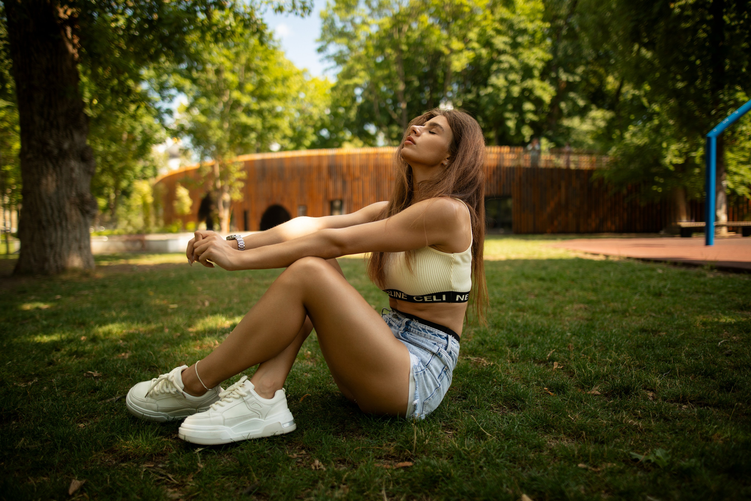 Съемка на крыше ГЧ и в парке с Полиной в формате для «себя». Дмитрий Шульгин, портретный фотограф в Воронеже