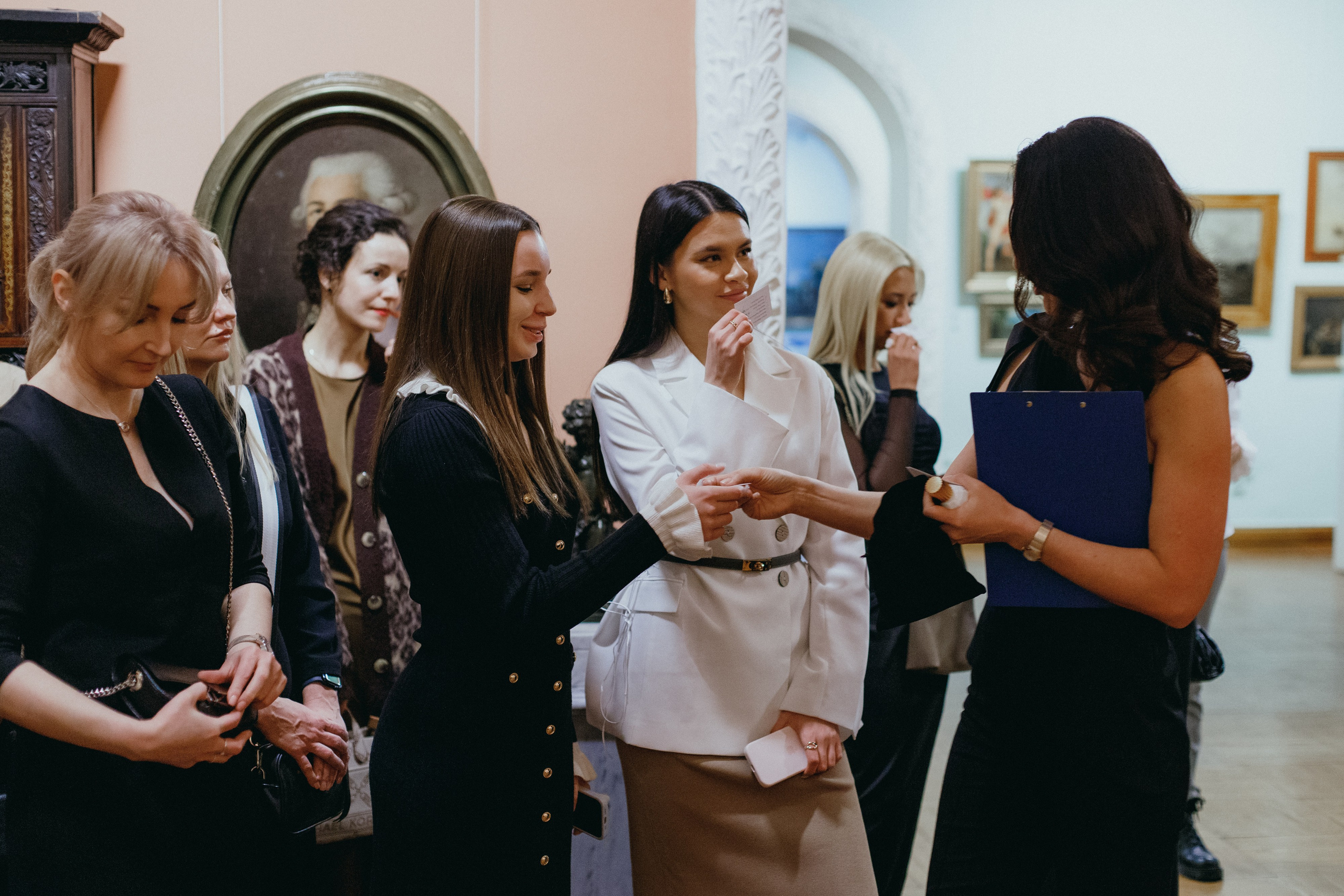 VITRINA BEAUTY — НОТЫ. МУЗЫКАЛЬНЫЙ ВЕЧЕР. СВОИ. ФОТООТЧЕТЫ-СОБЫТИЯ-МЕСТА