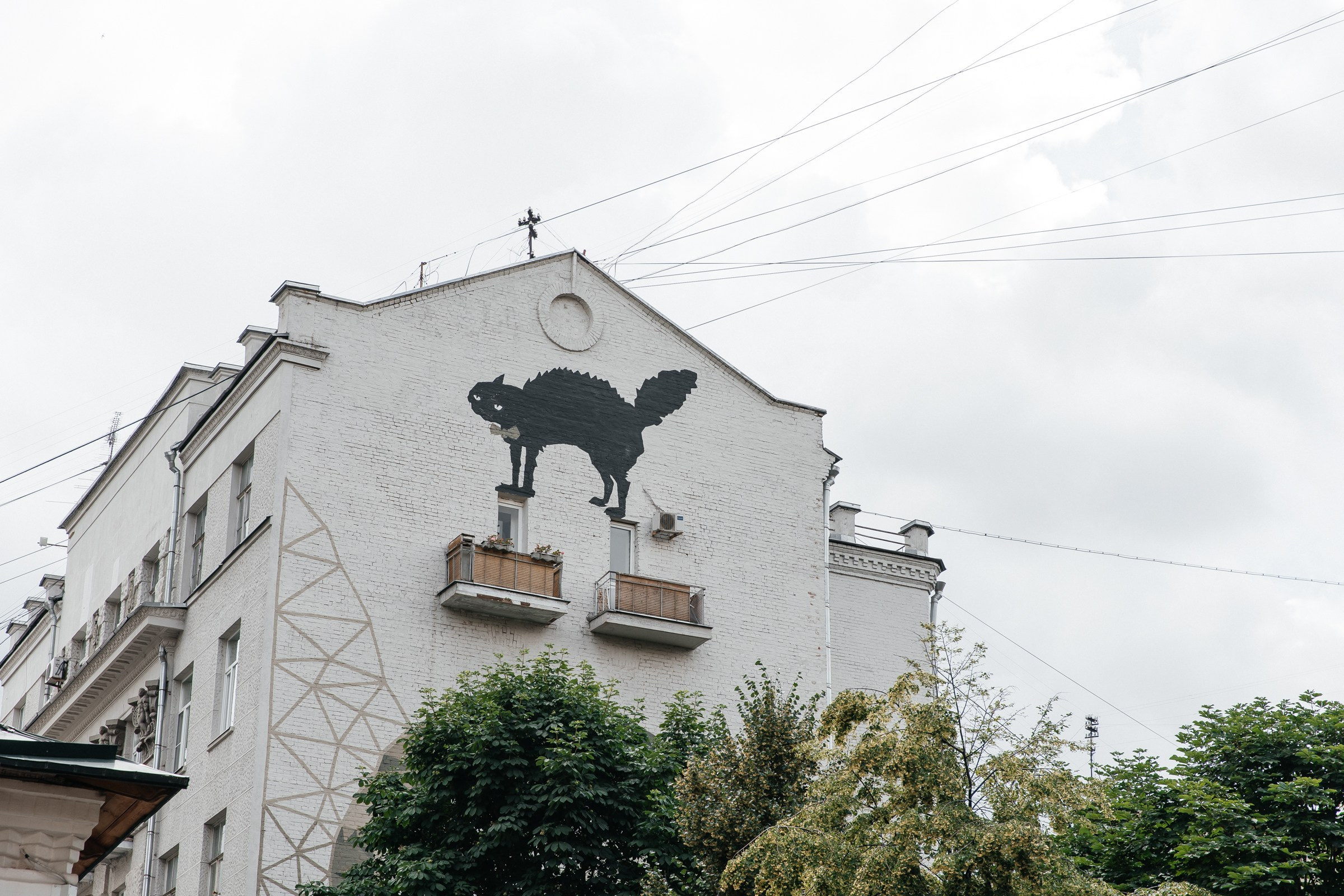 Свадебная фотосессия у гостиницы «Украина» и роспись на причале. Свадебный фотограф в Москве Элина Ларченкова. Фото, которые цепляют