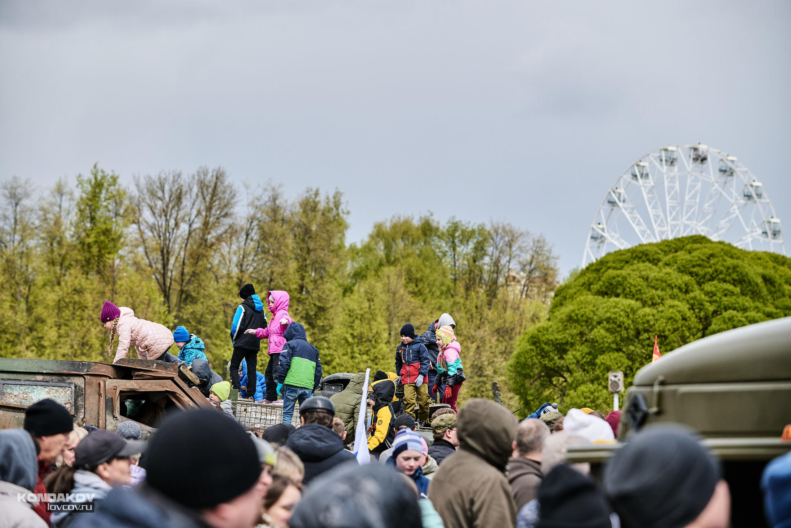 9 мая празднование День Победы г. Иваново 2024 год. Фотограф в Иваново: Каталожная съемка одежды и постельного белья, Wildberries
