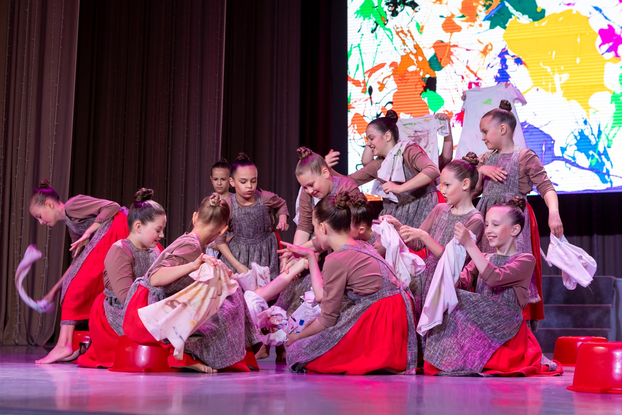 Отчётный концерт Театра Свободного Танца -2025. Фотограф в Оренбурге. Профессиональный фотограф