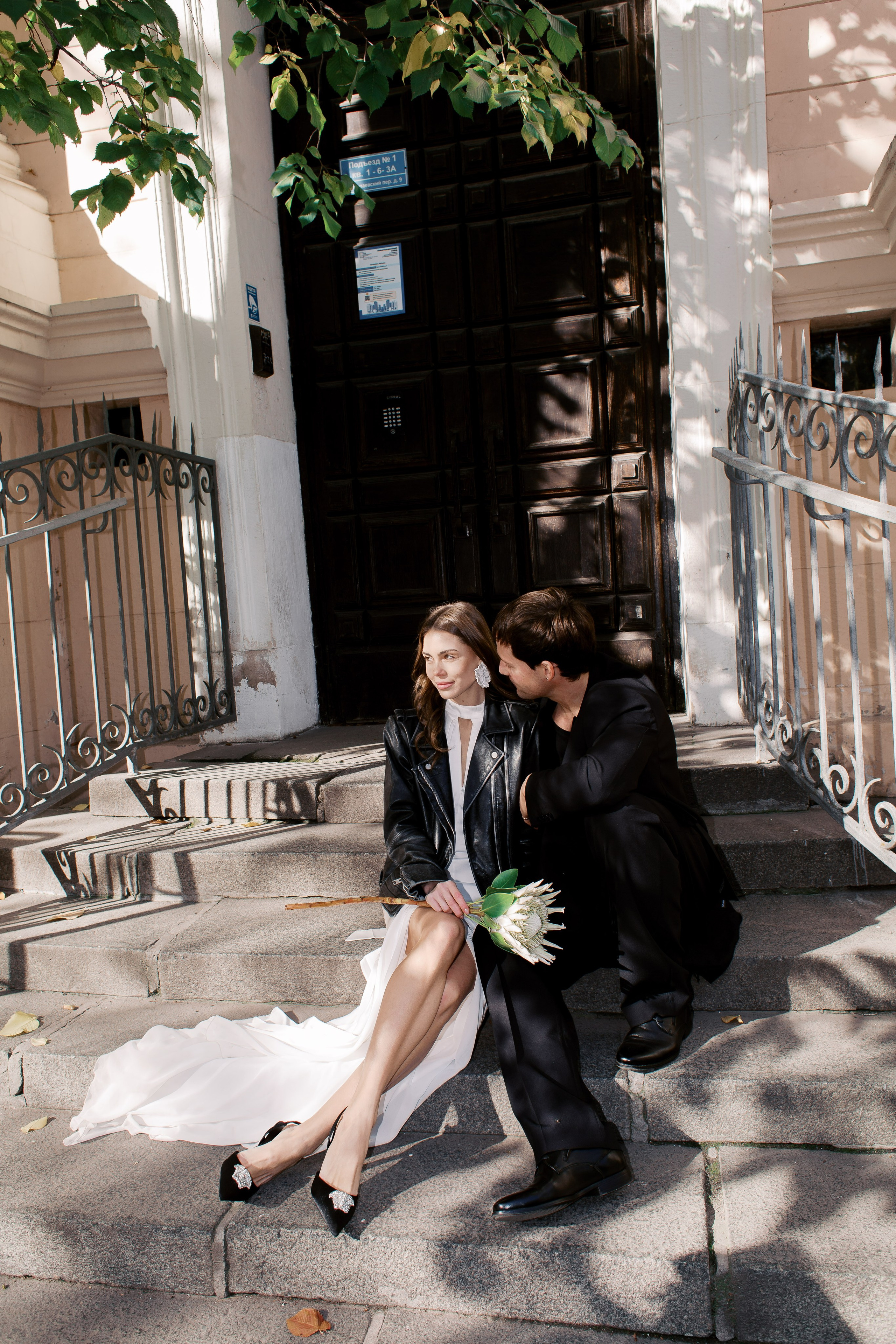 Свадебная прогулка по Патриаршим Прудам, свадебный фотограф Москва