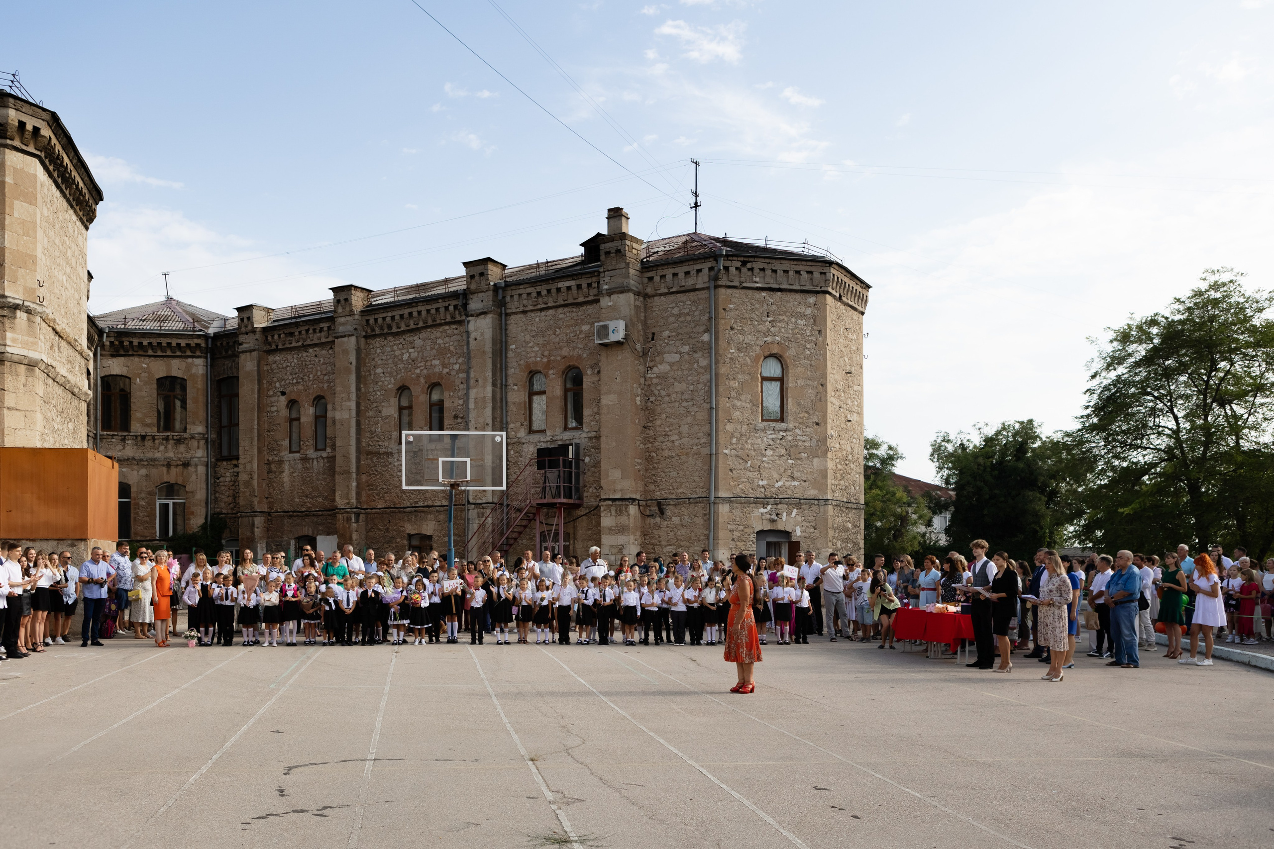 Первый раз — в первый класс. Фотосессия первоклассников 1 сентября. Свадебный фотограф, фотосъемка в Крыму, Севастополе, Симферополе, Ялте