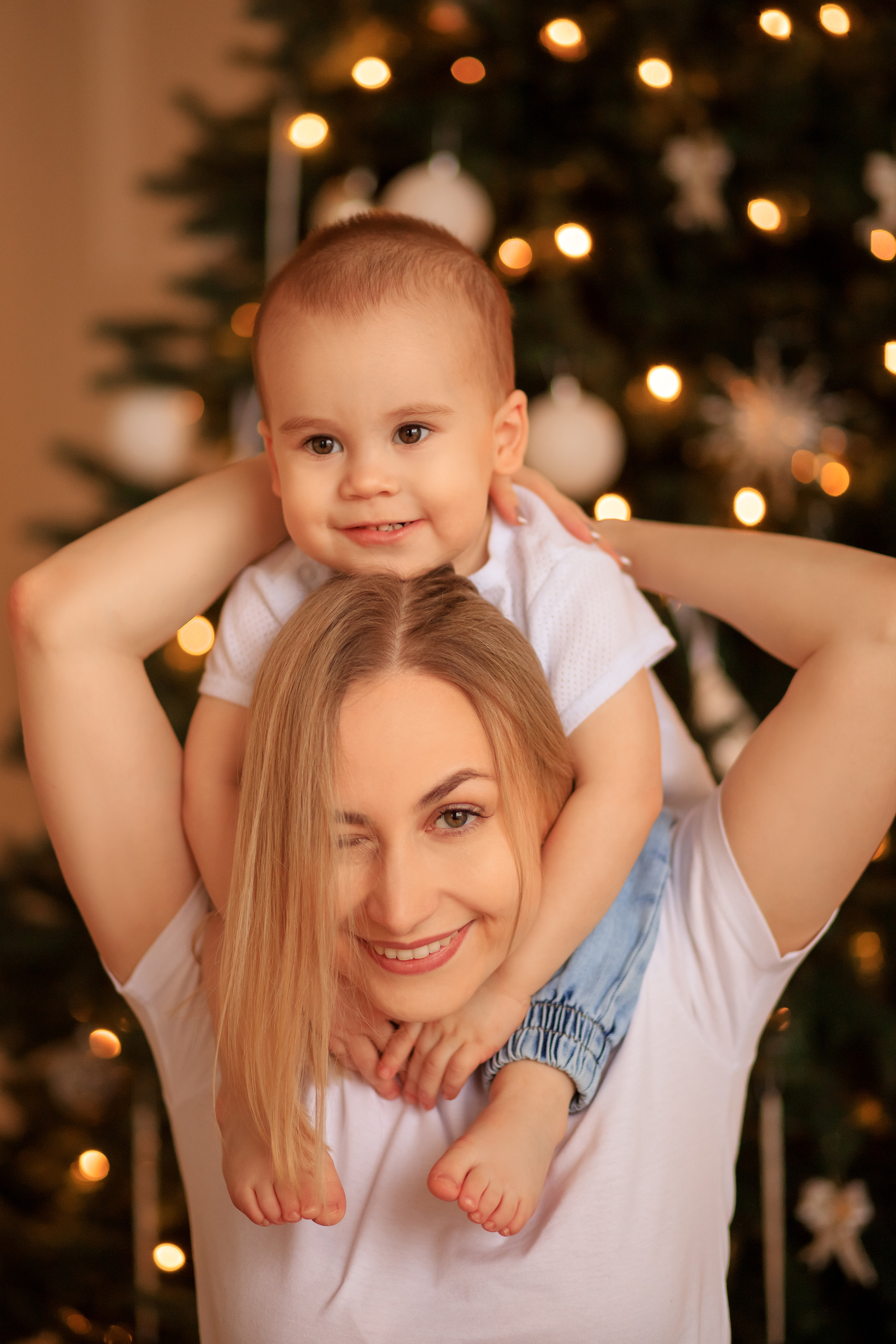 Милая новогодняя студийная фотосессия. Семейный и детский фотограф в Краснодаре Лафета Алена