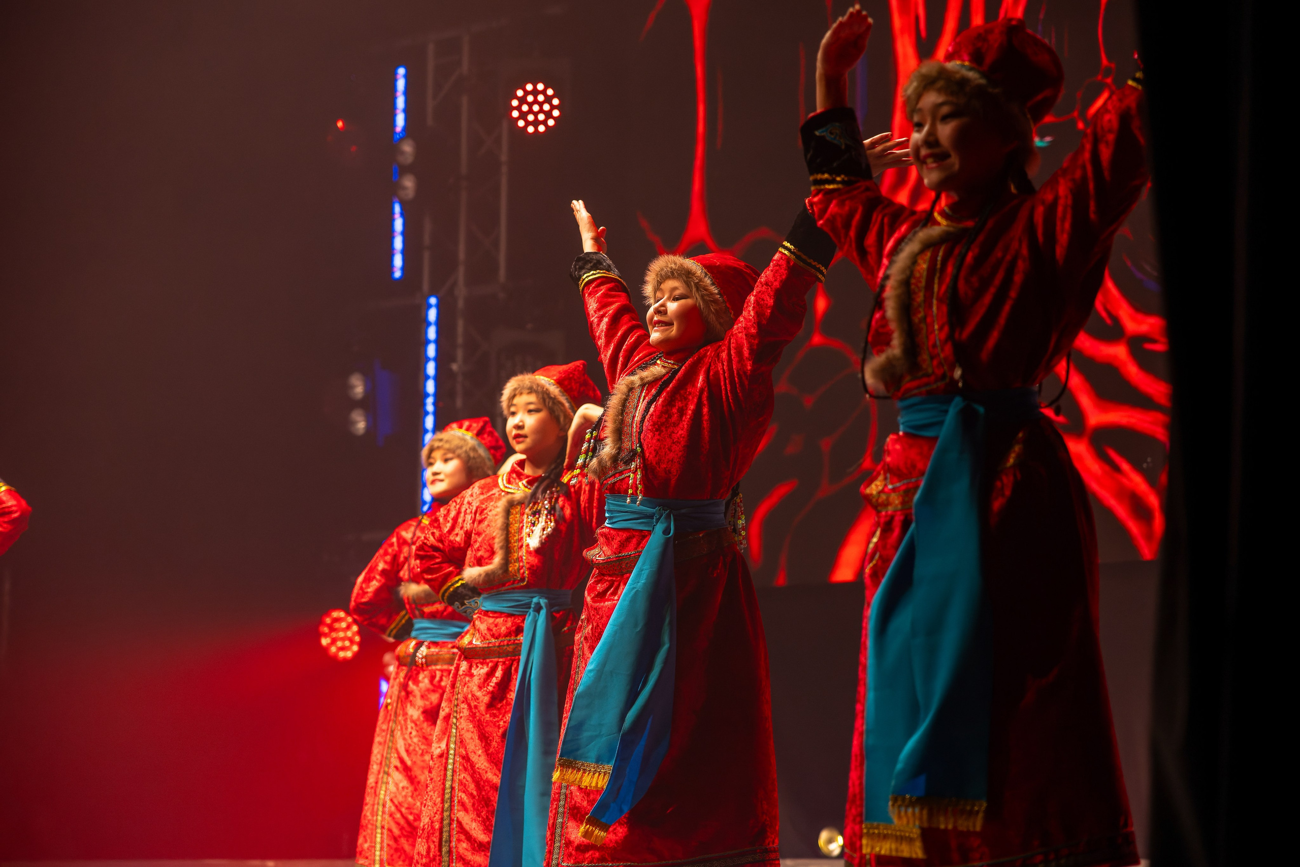 сцена окружной общественный центре имени Моссовета