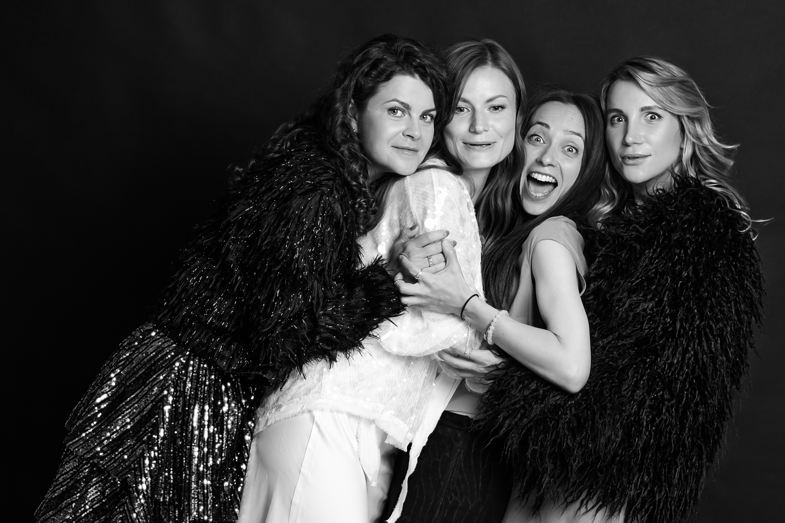 Friends. Фотосессия друзей. Фотосессии в студии СПб Портретный фотограф — Юрий Торлопов