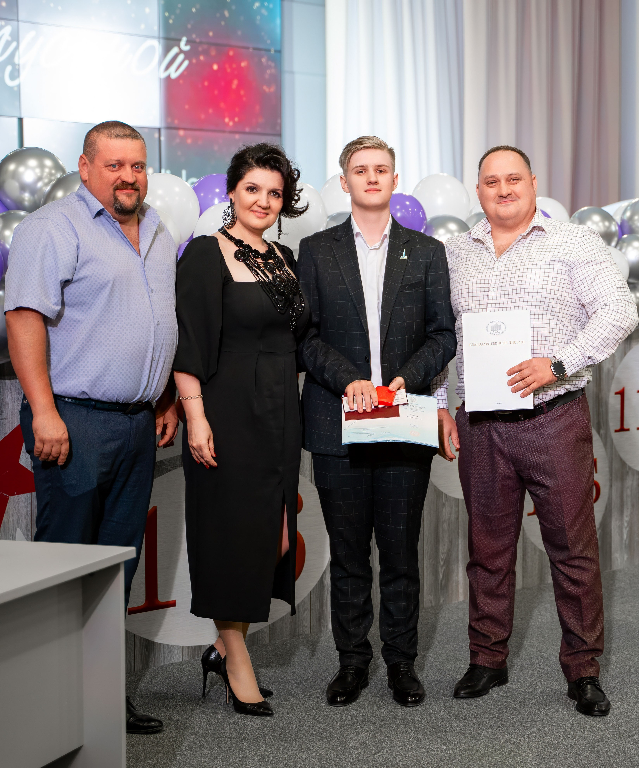 Школа 106_Вручение аттестатов 11классы_2024 г. Фотографы из солнечного Краснодара Вадим и Надежда Митус