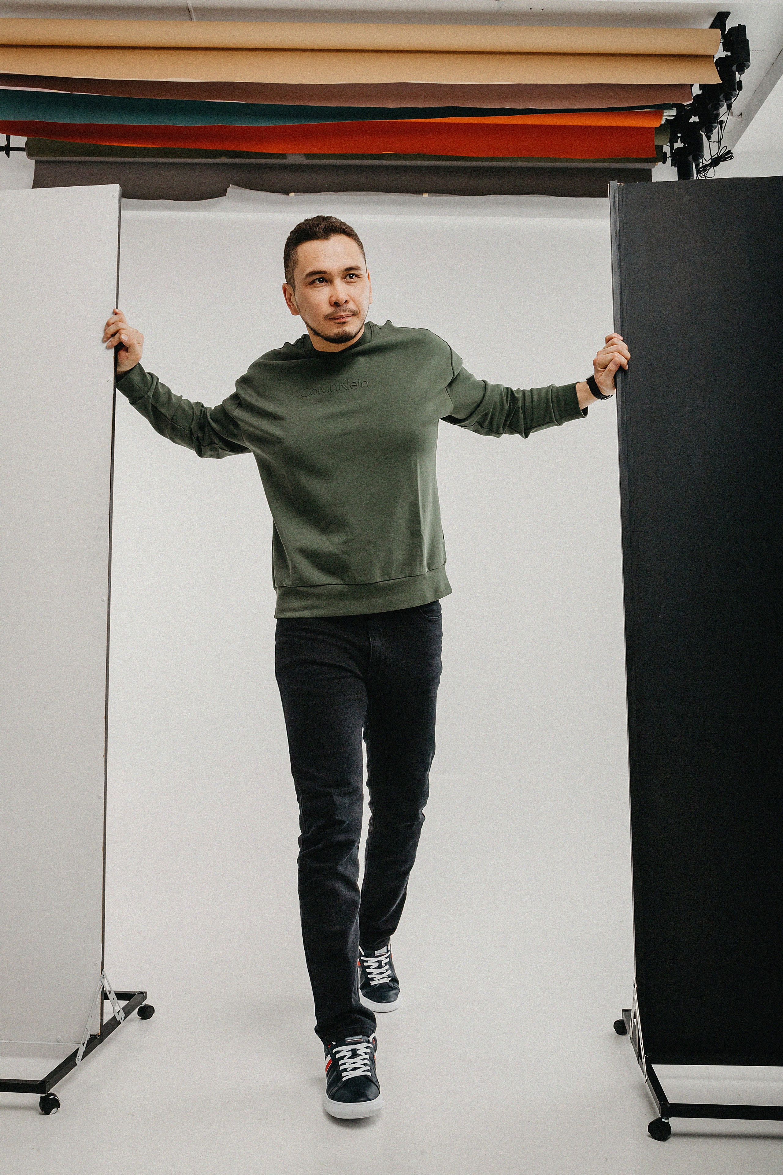 Фотосессия Нурлана в фотостудии Пространство. Свадебный, семейный и портретный фотограф в Алматы, Костанай