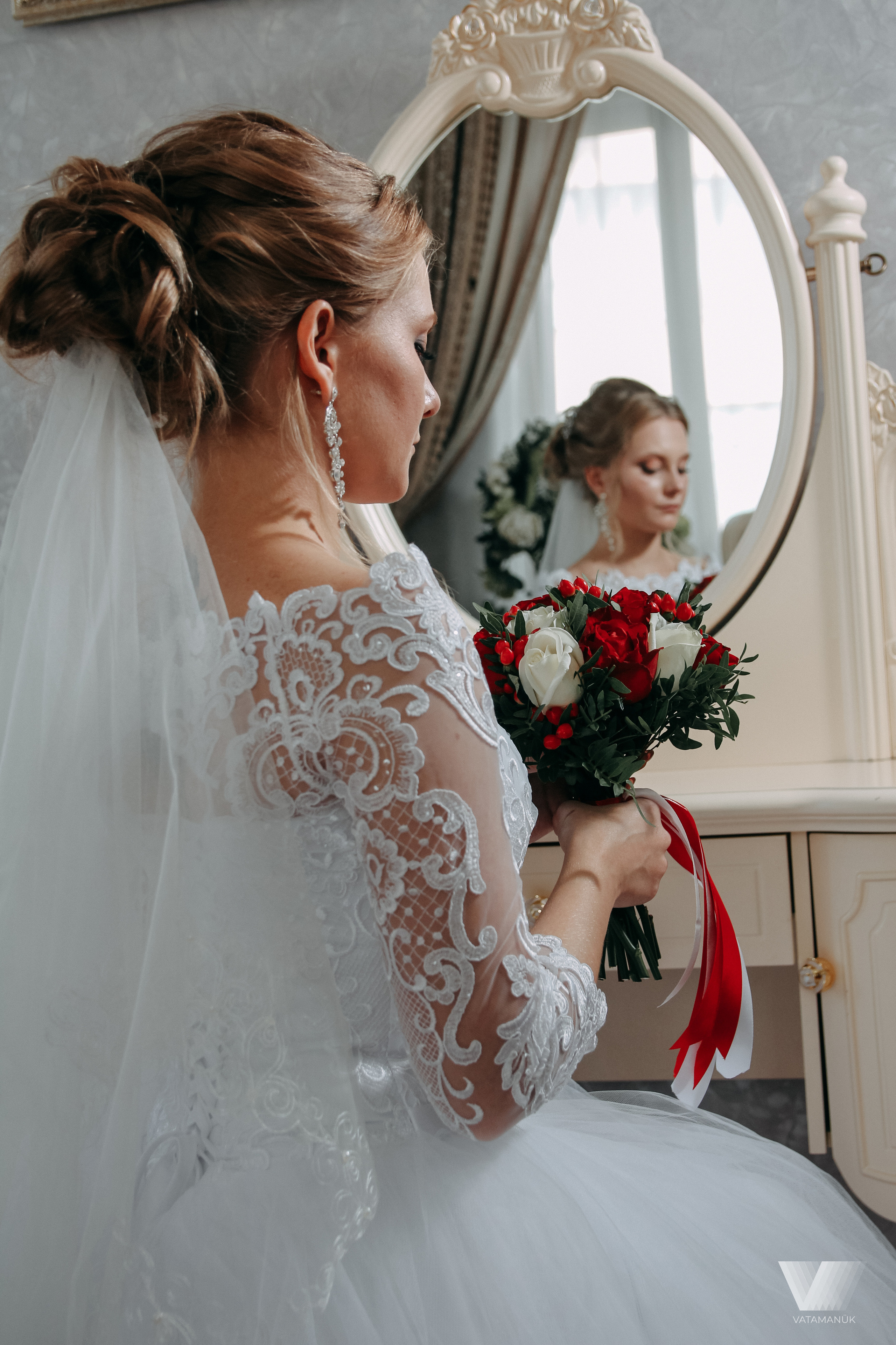 Гордость и предубеждение. Фото | Видео Контент Мишель Ватаманюк