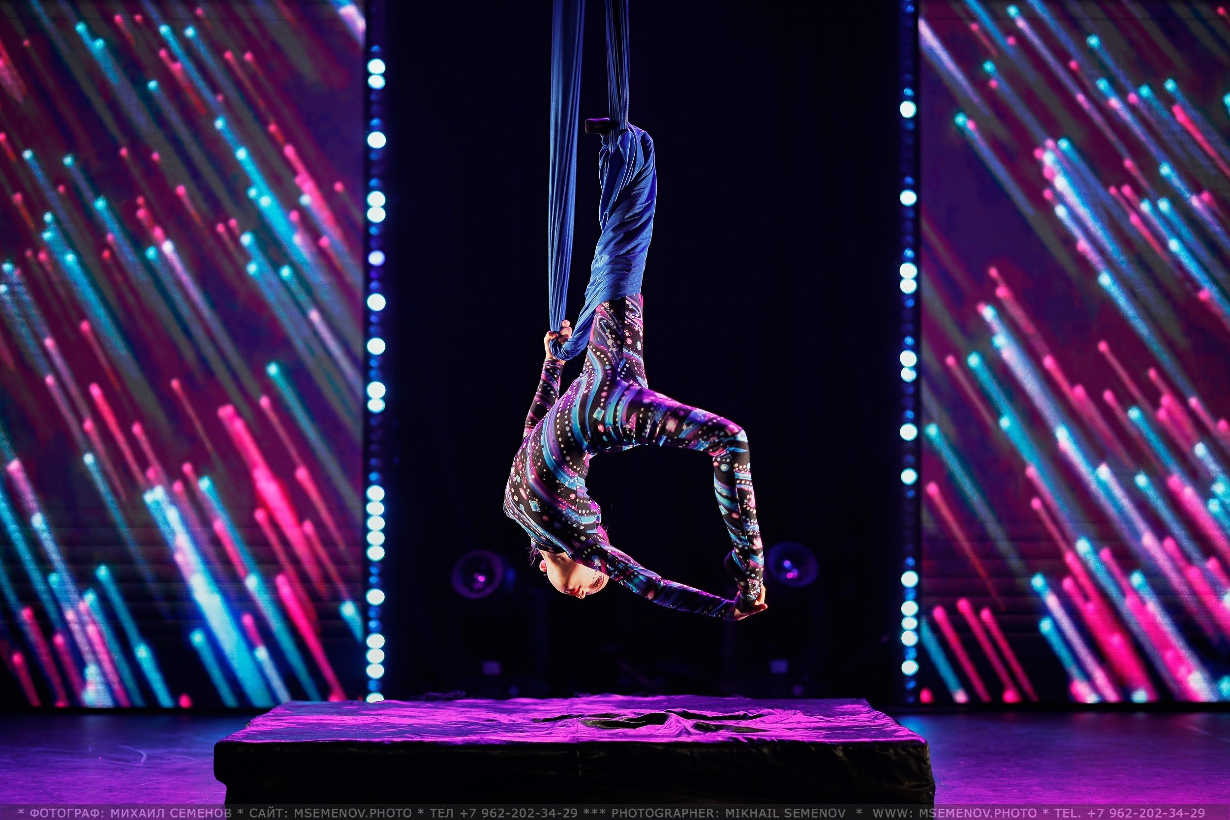 Анонс фоторепортажа с Концерта Грация. POLE DANCE. Photographer for business Mikhail Semenov. Aqua photo studio, photo school