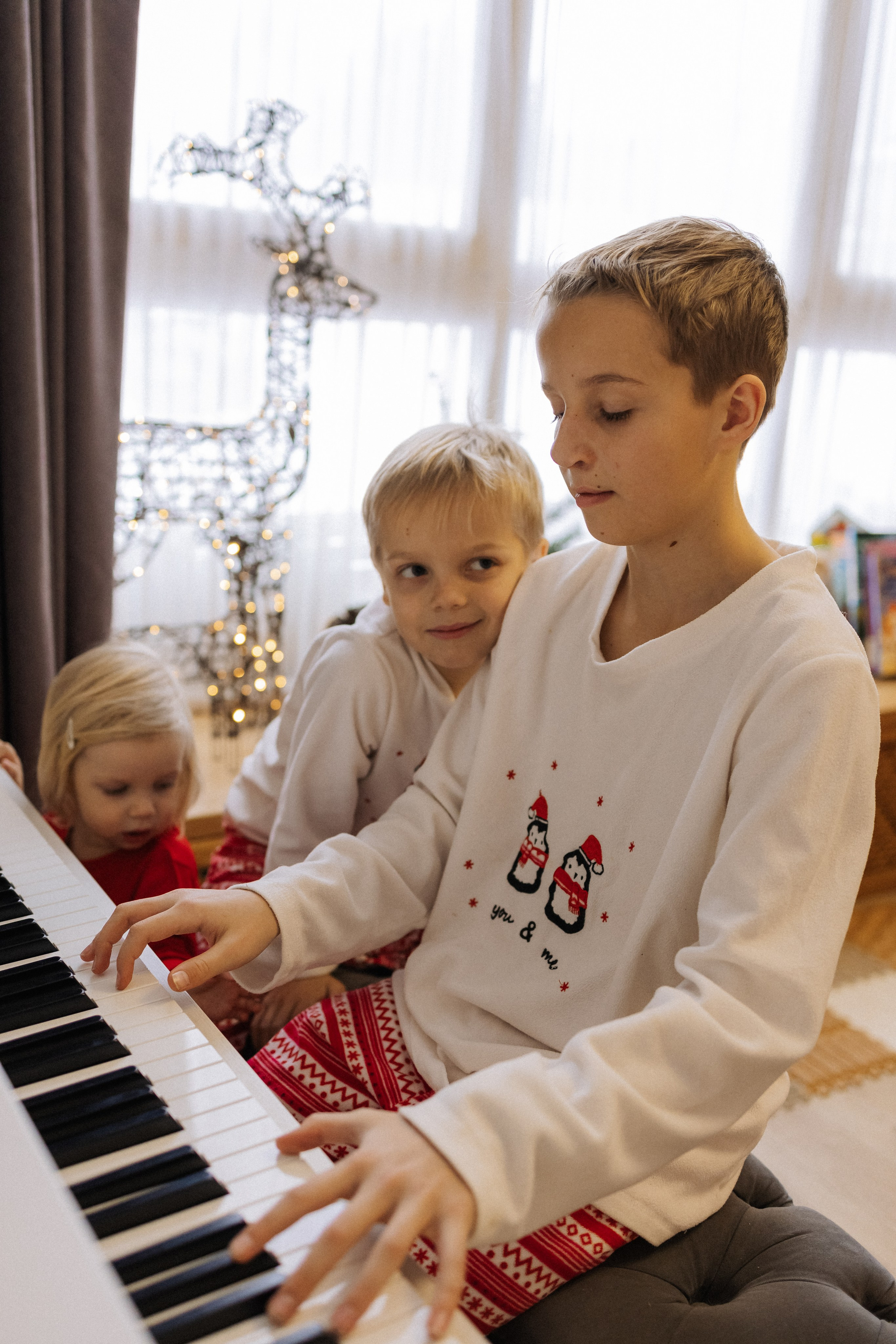Новогодняя фотосессия дома у Леоновых. Семейный, детский и женский фотограф Дарина Старшинова в Твери