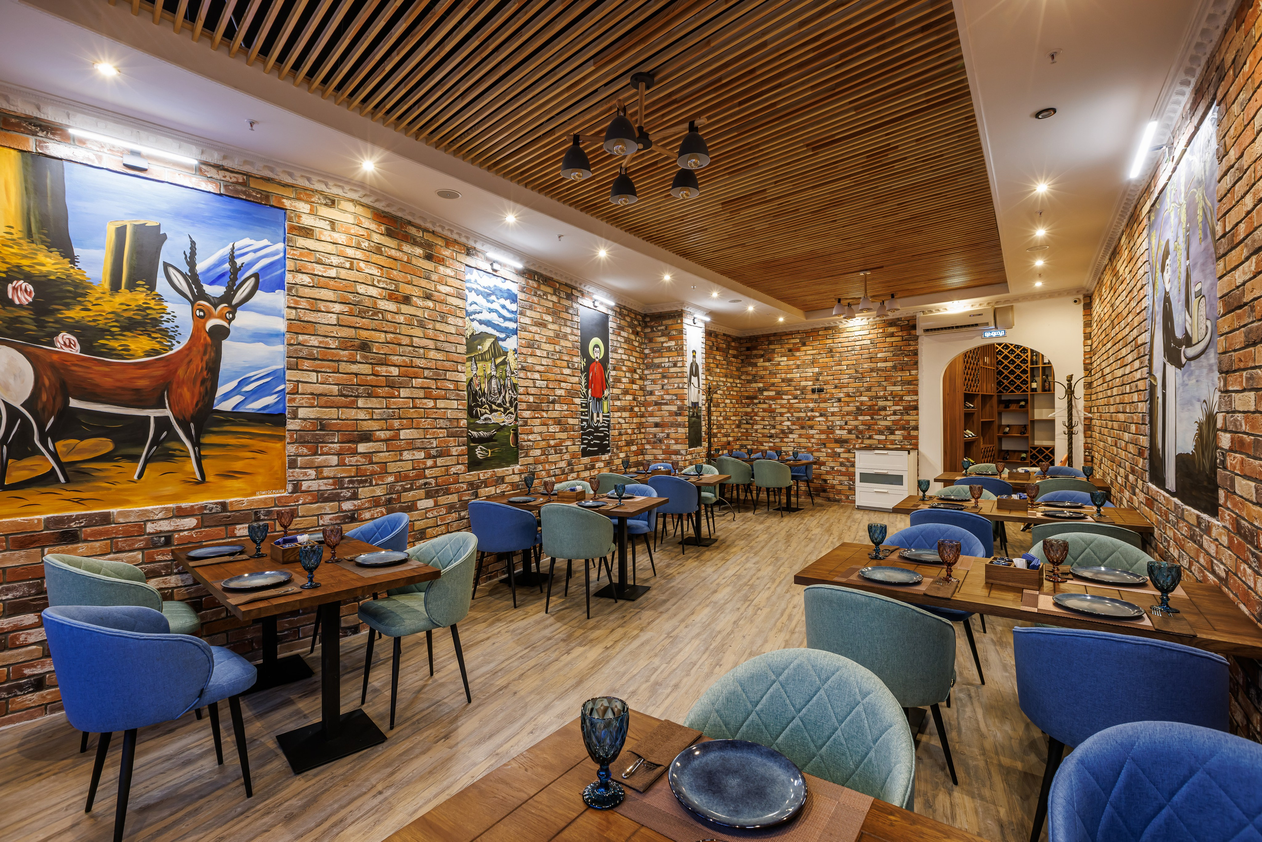 Интерьерная фотосъёмка кафе, ресторанов и баров в Москве. Интерьерный фотограф Дмитрий Медведев. Фуд-фотограф в Москве Дмитрий Медведев. Фуд-фото и контент для ресторанов, кафе и баров