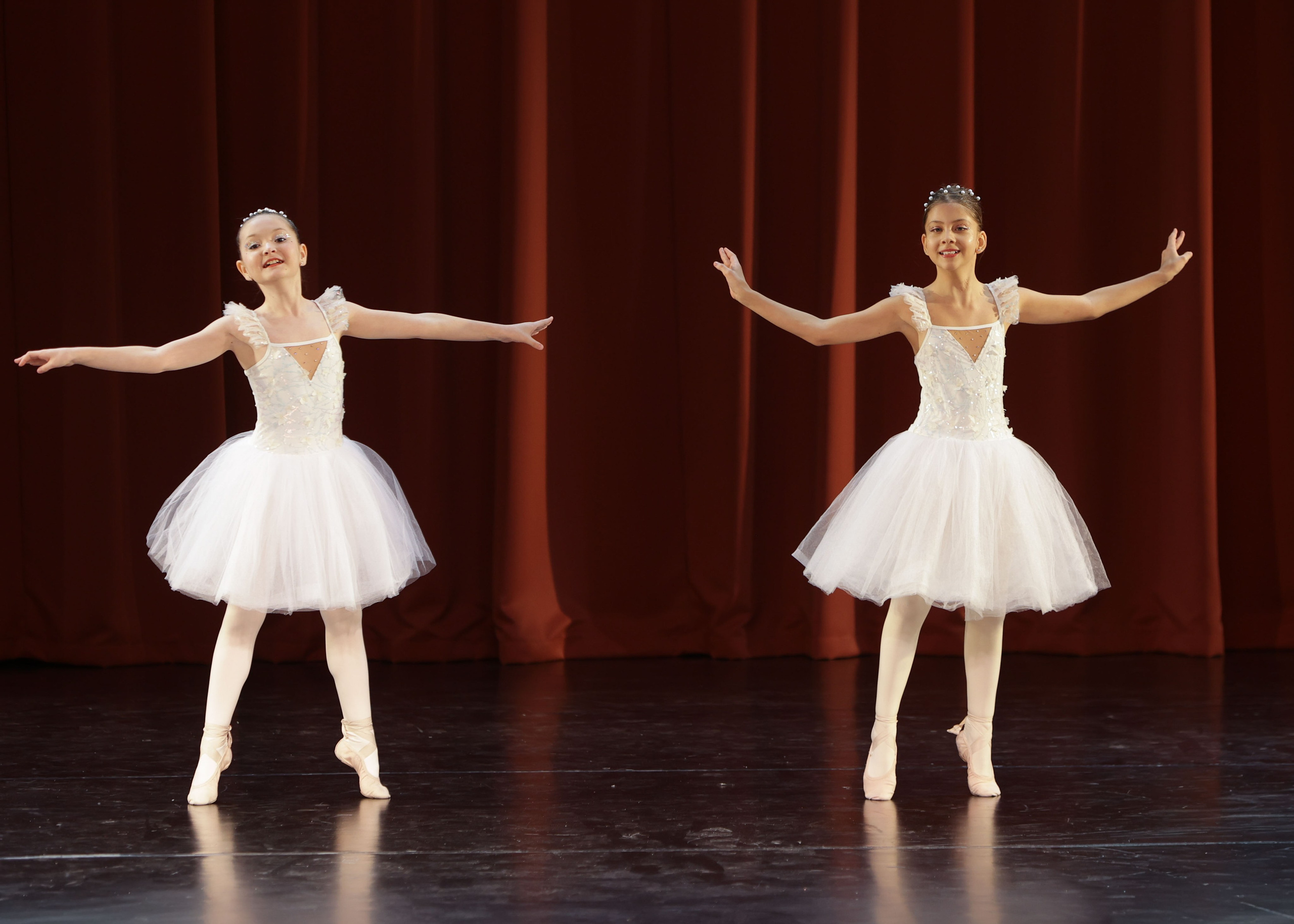 Фестиваль хореографического искусства «КУБОК ЛЕГЕНДЫ — 2025». Выпускные альбомы и школьный фотограф в Подольске, Троицке, Щербинке, Москве и Московской области