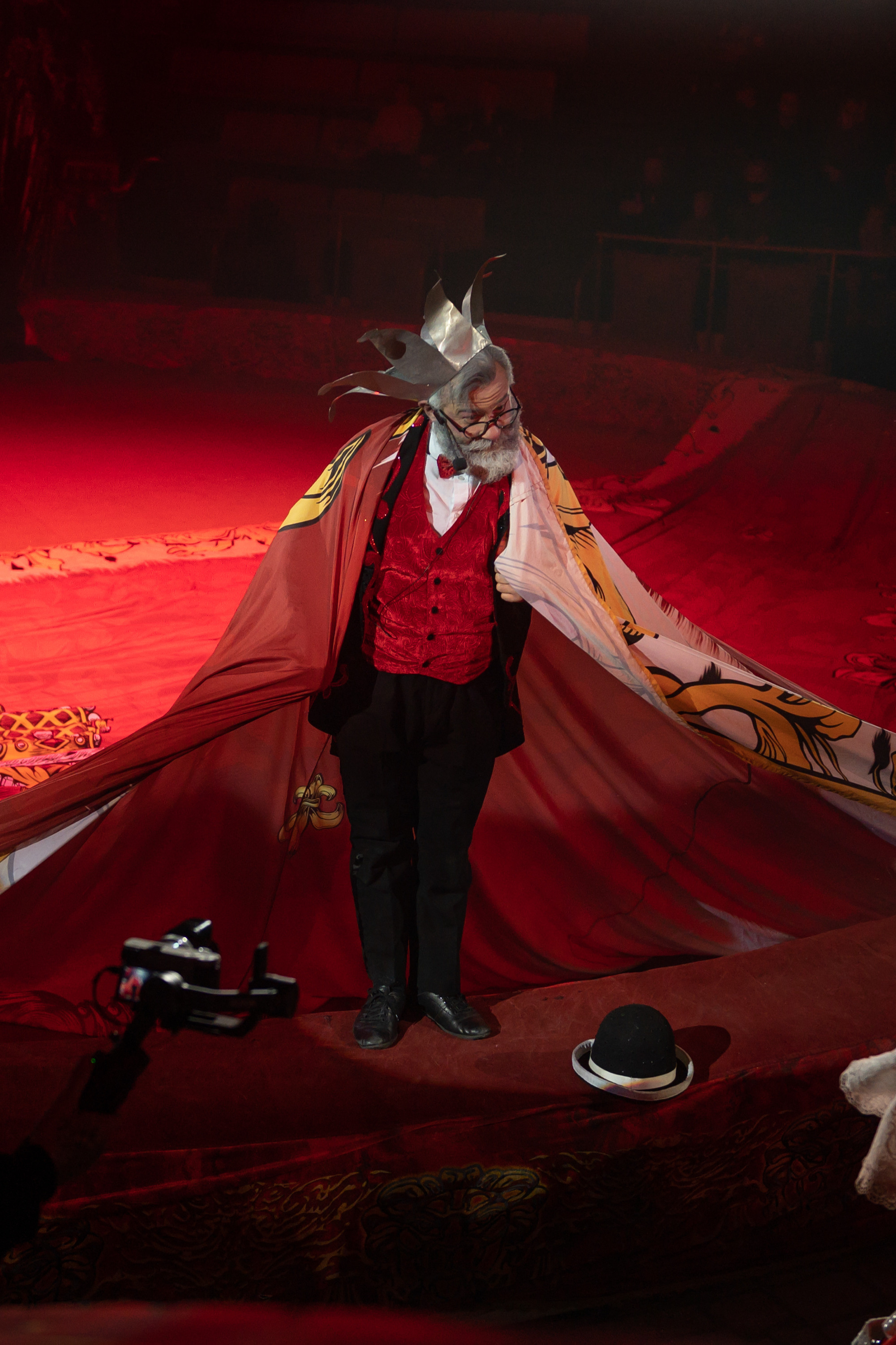 Фотосъёмка, репортаж премьеры Королевского Цирка Гии Эрадзе. Конный и фотограф с животными в Твери Топталова Люся