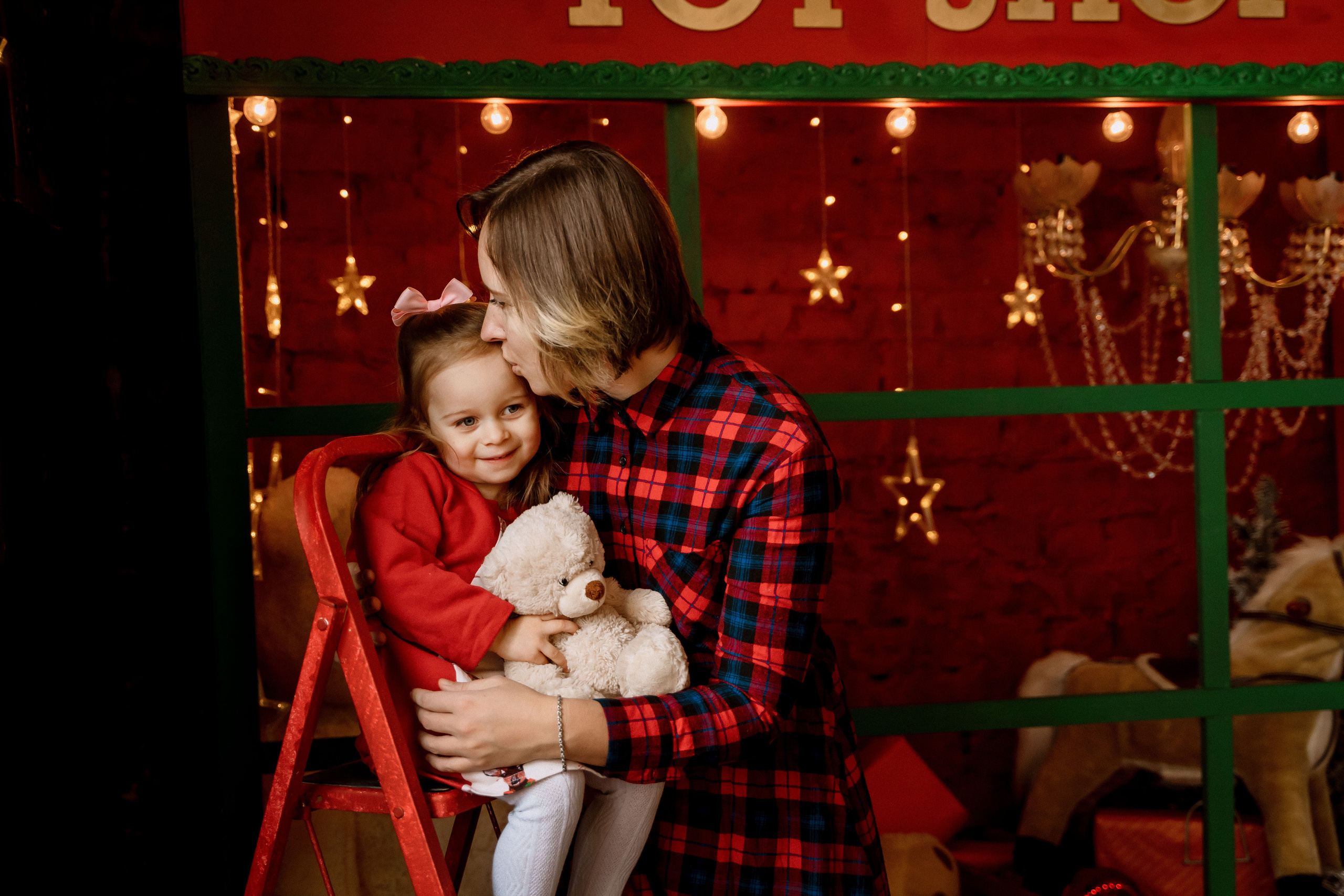 Аня и Алиса. Главная